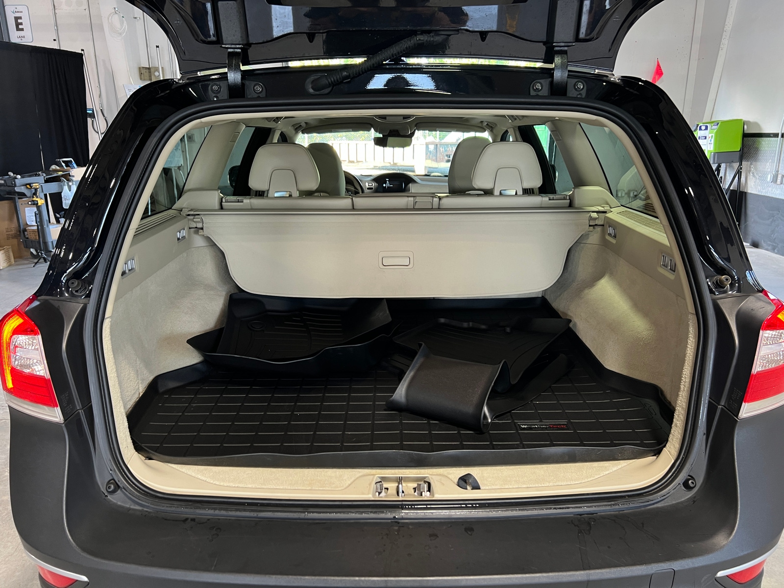 Thumbnail: 2015 Volvo XC70 - 6