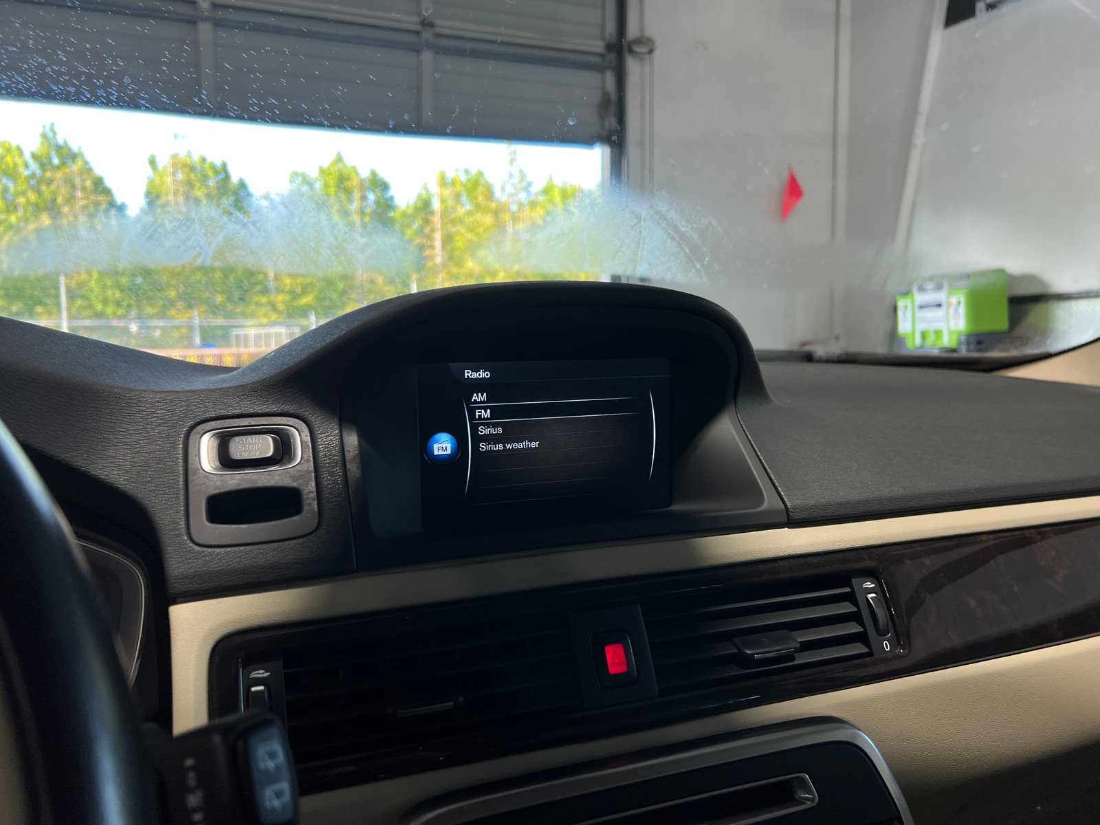 Thumbnail: 2015 Volvo XC70 - 3