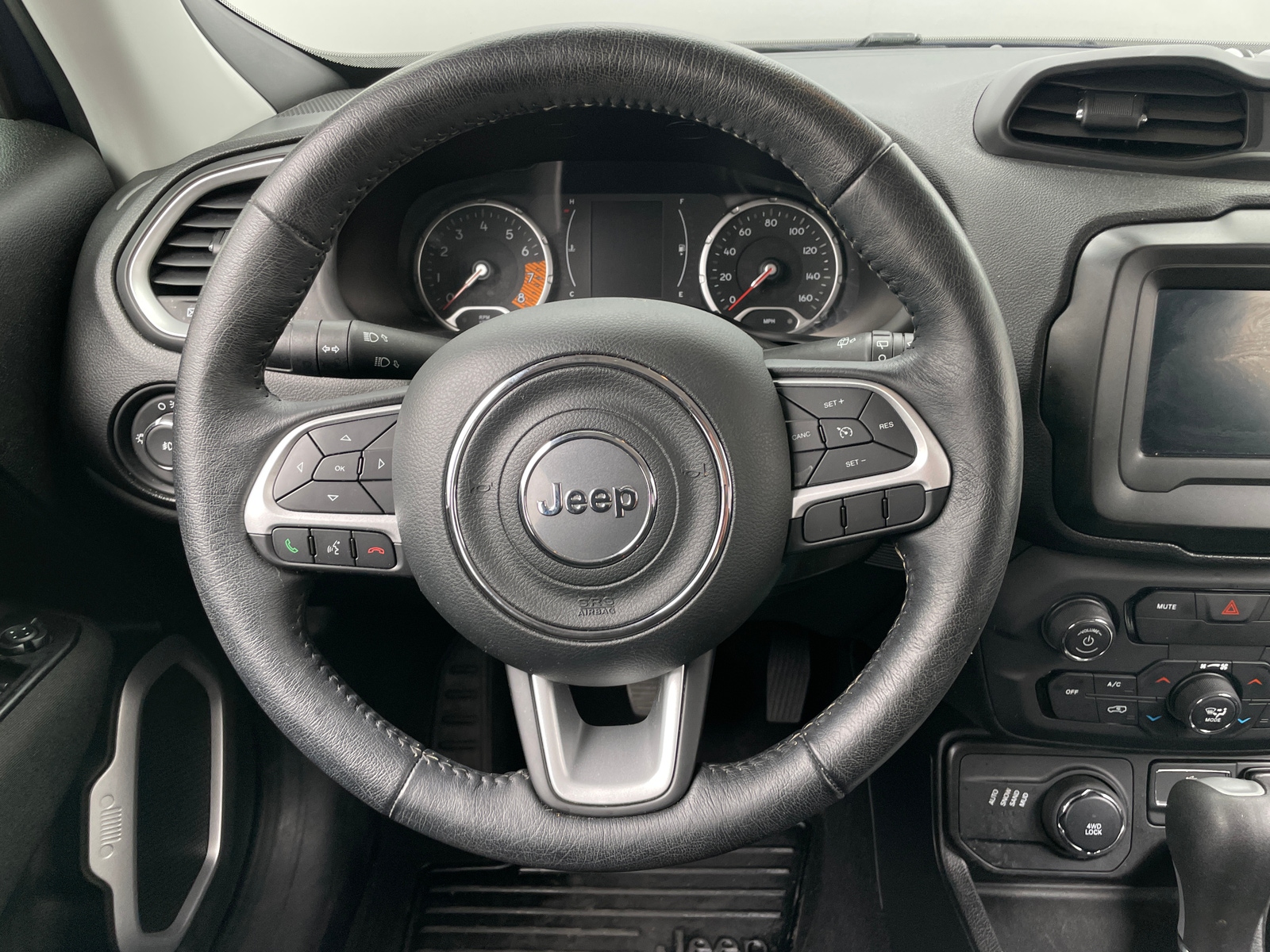 Thumbnail: 2019 Jeep Renegade - 5