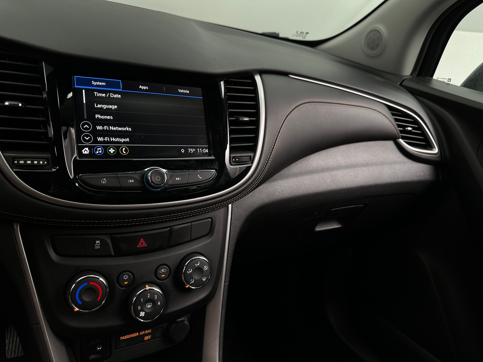 Thumbnail: 2018 Chevrolet Trax - 4