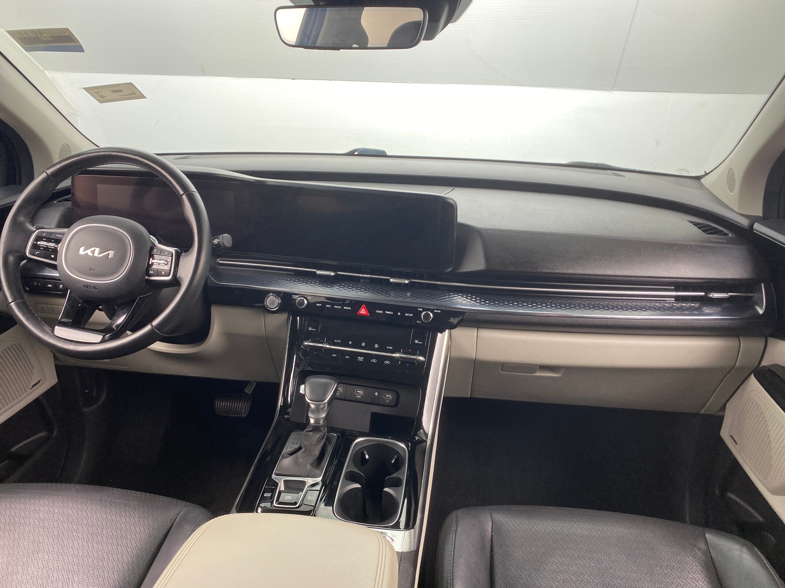 Thumbnail: 2022 Kia Carnival - 2