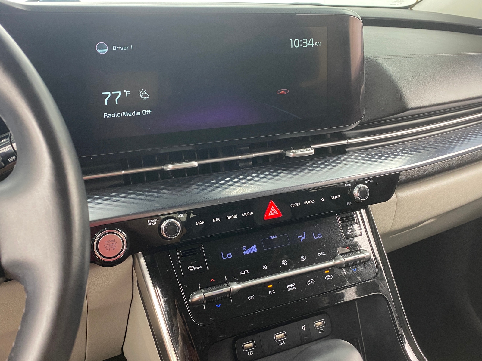 Thumbnail: 2022 Kia Carnival - 3