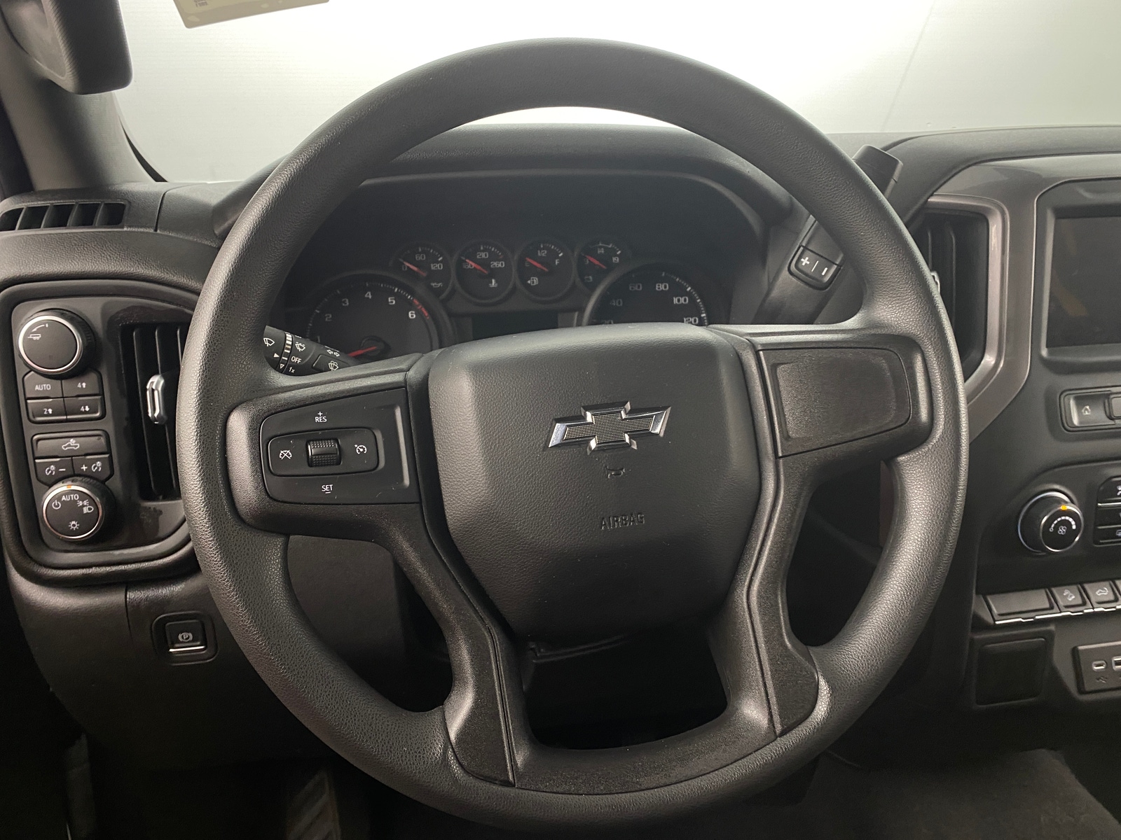 Thumbnail: 2021 Chevrolet Silverado 1500 - 5