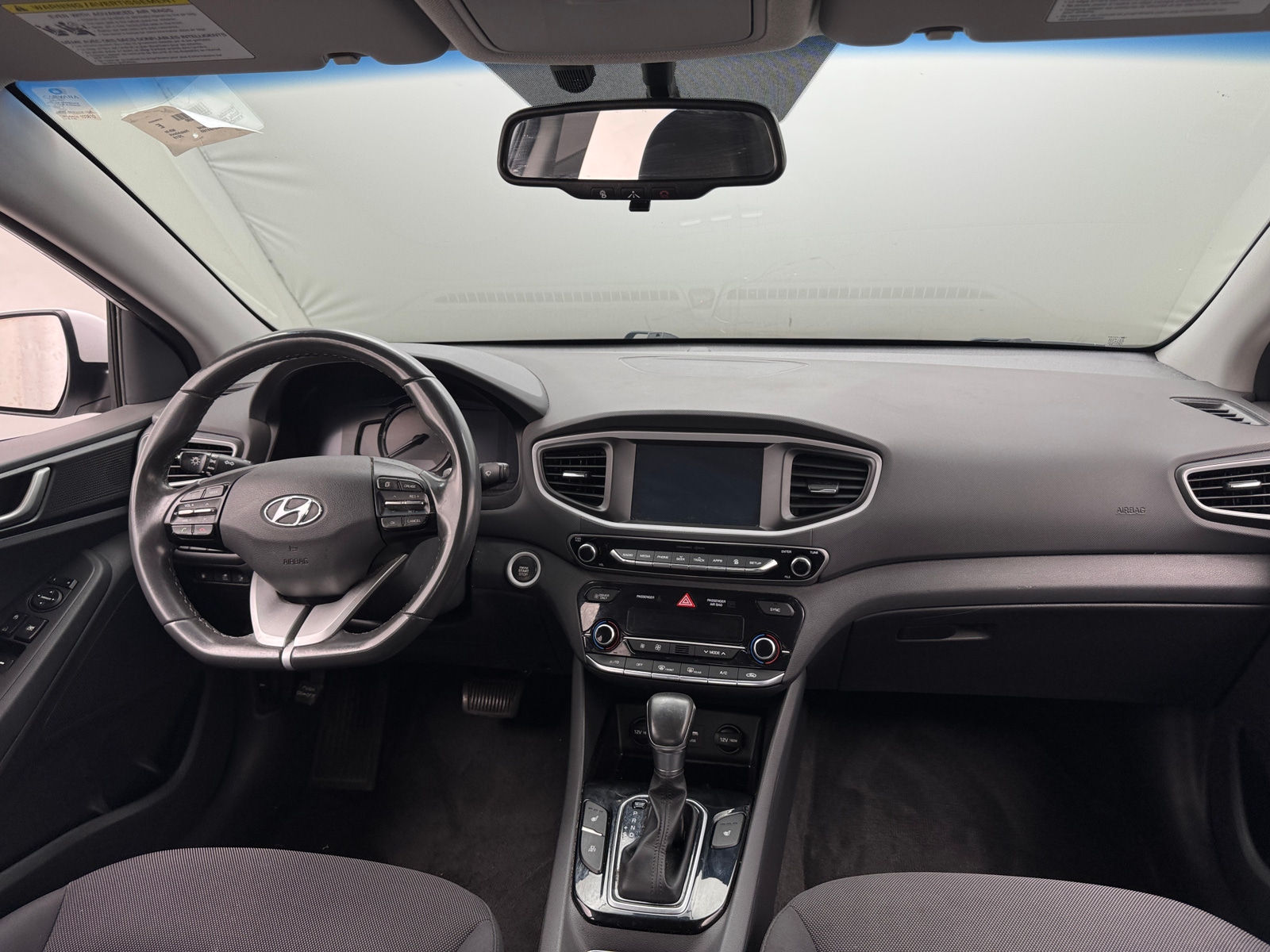 Thumbnail: 2019 Hyundai Ioniq - 3