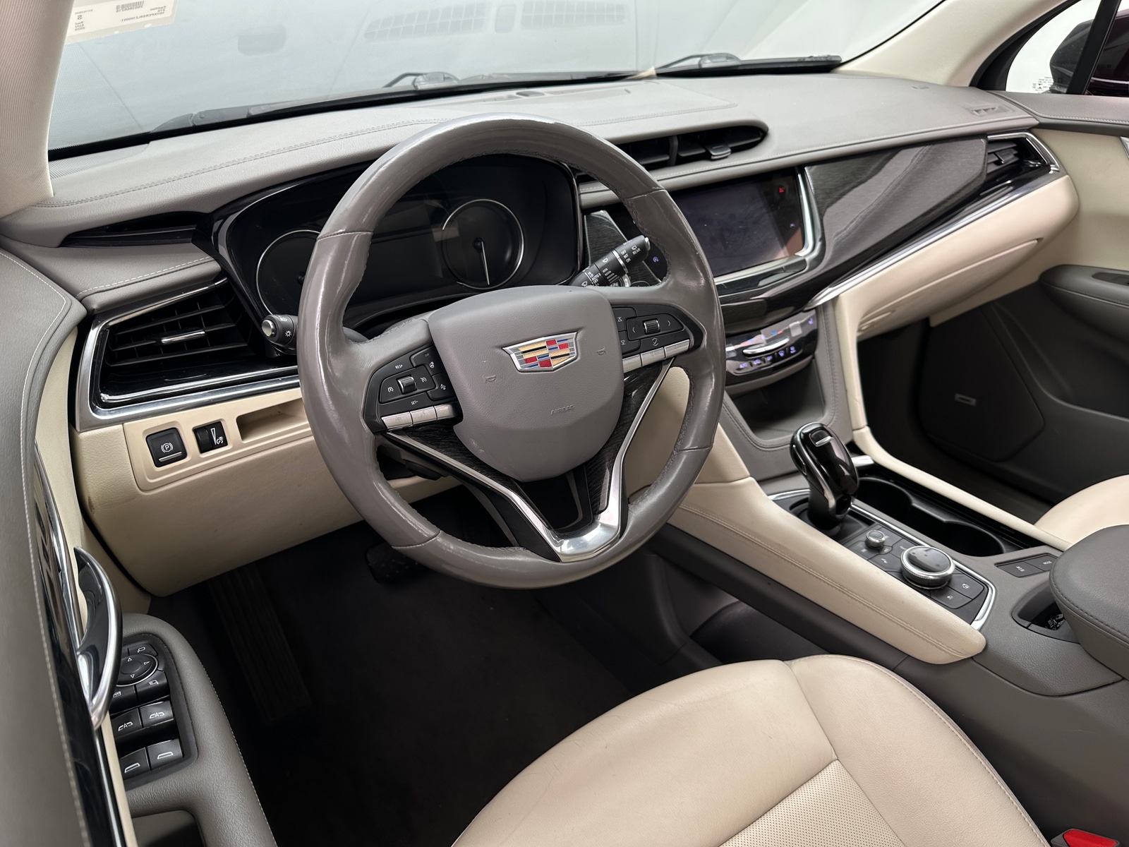 Thumbnail: 2020 Cadillac XT6 - 2