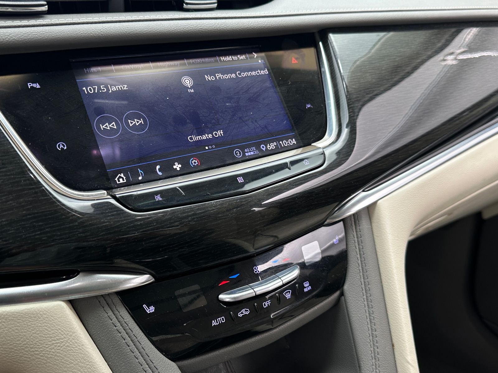 Thumbnail: 2020 Cadillac XT6 - 3
