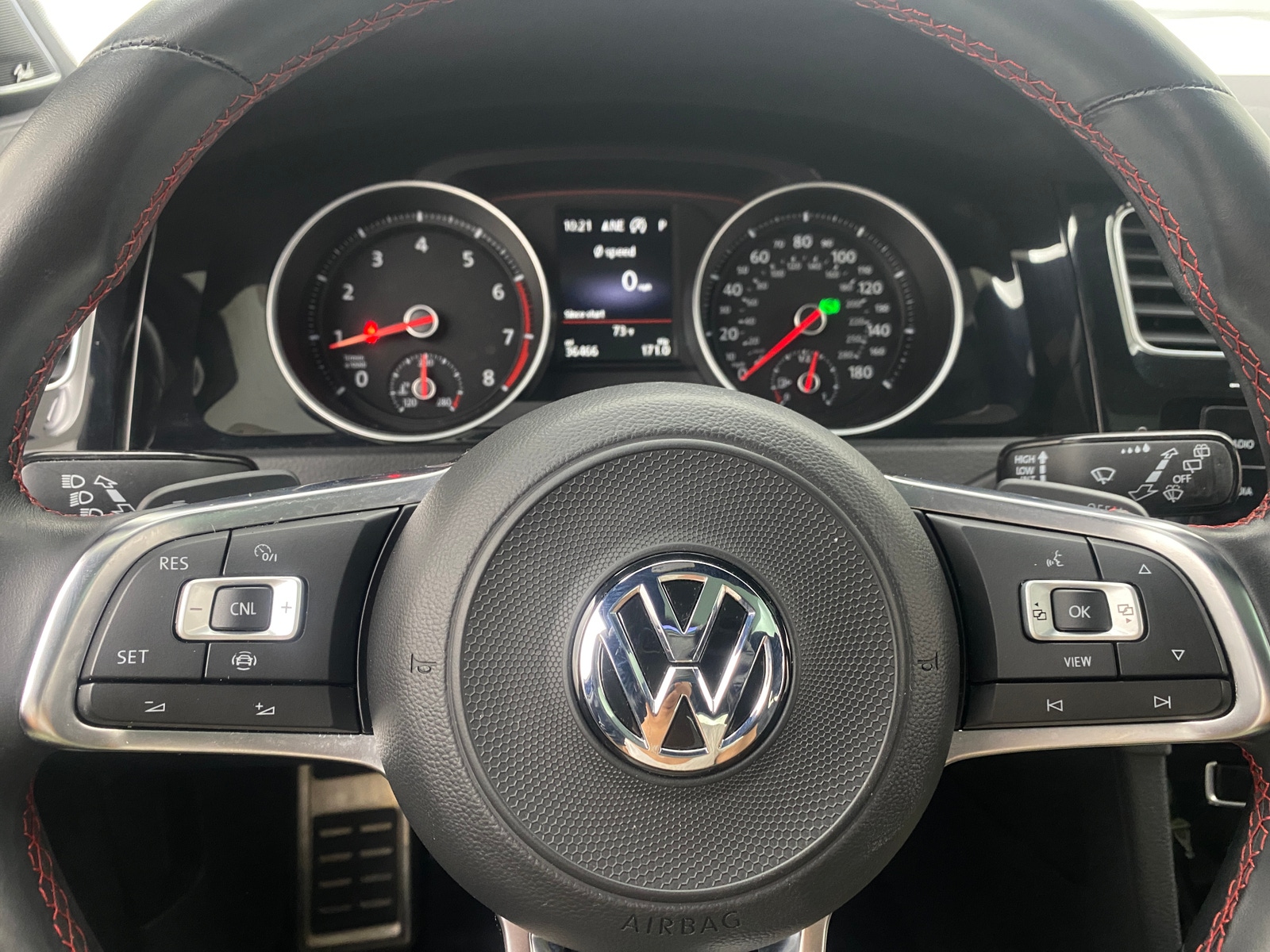 Thumbnail: 2019 Volkswagen Golf - 4