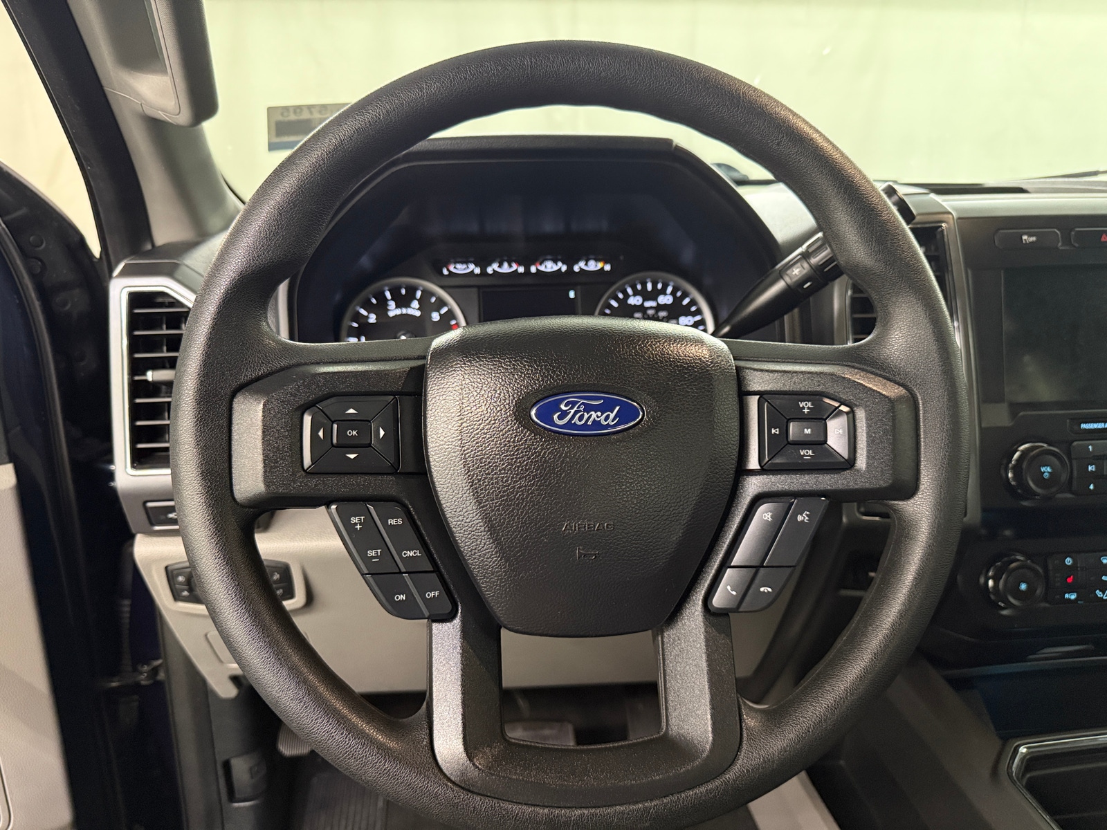 Thumbnail: 2020 Ford Econoline - 5