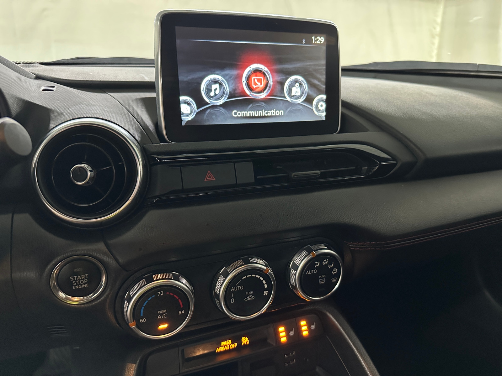 Thumbnail: 2016 Mazda MX-5 Miata - 3
