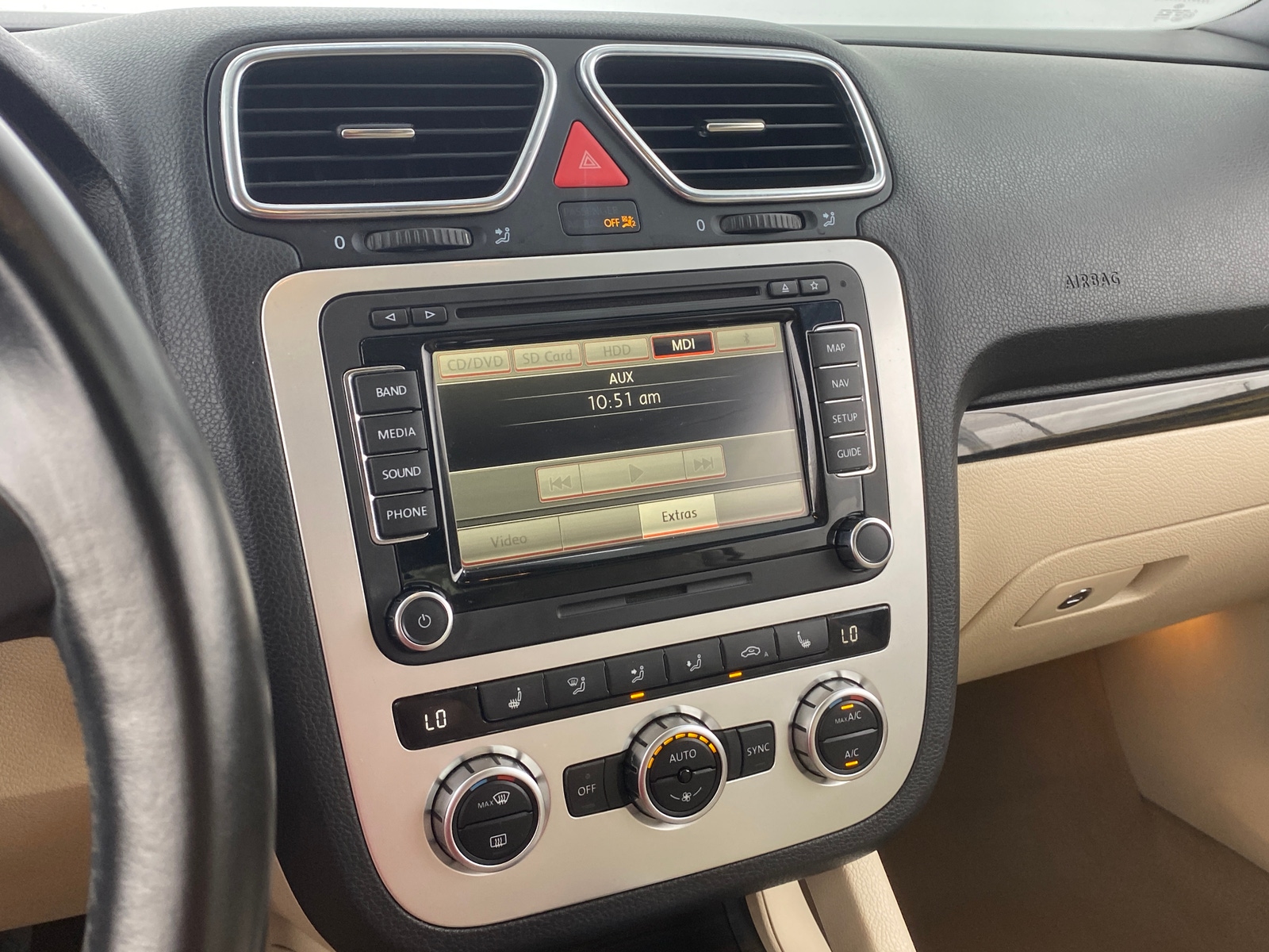 Thumbnail: 2014 Volkswagen Eos - 3