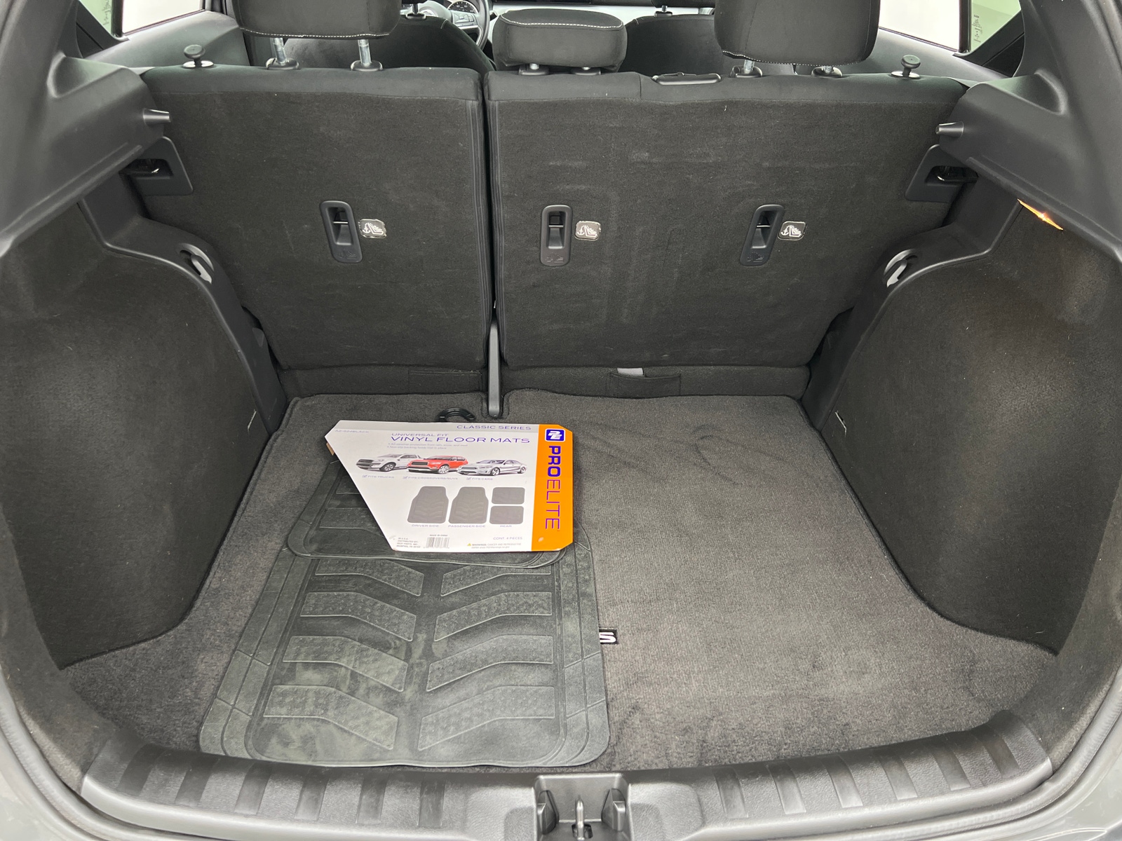 Thumbnail: 2019 Nissan Kicks - 7