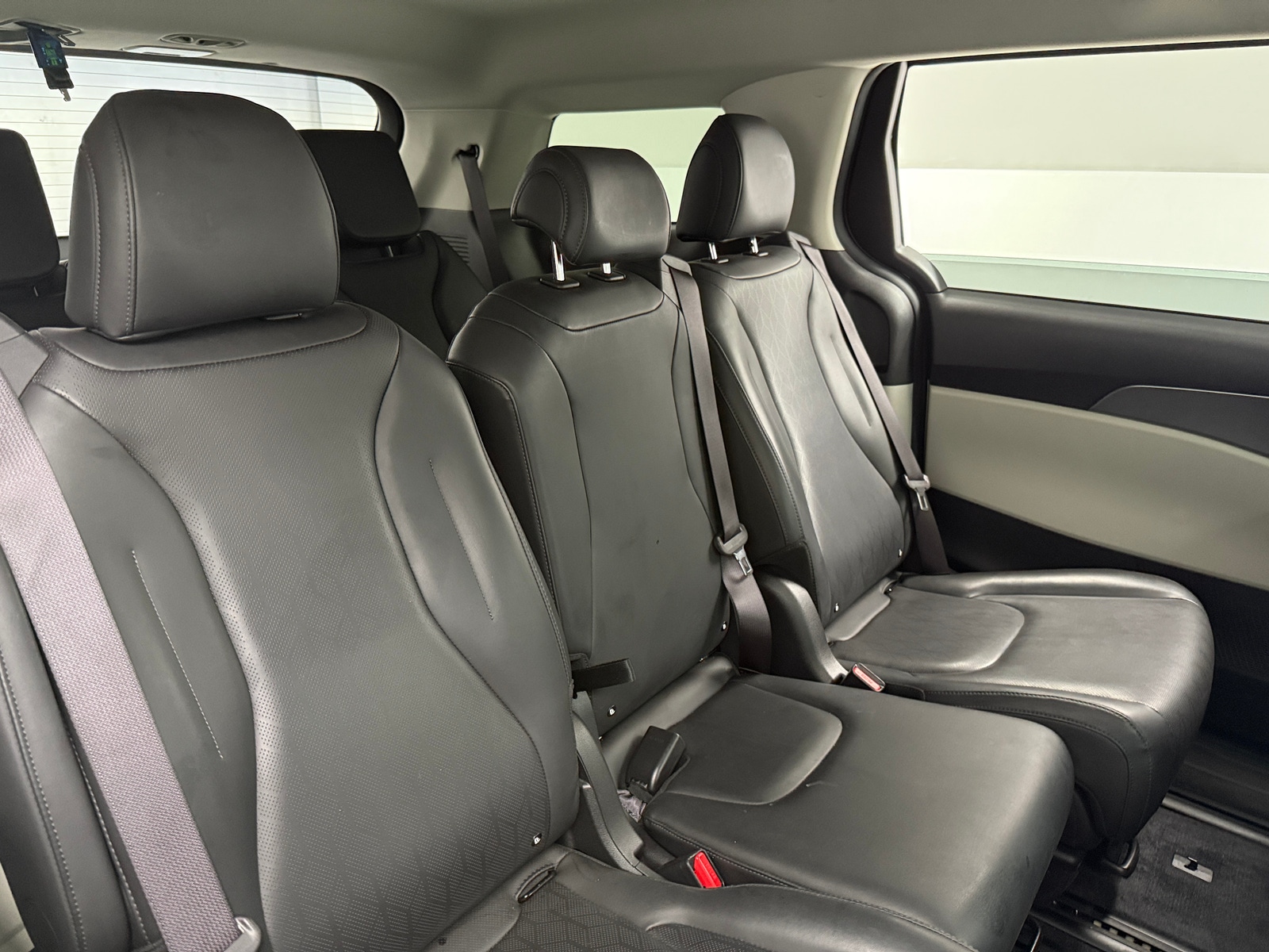 Thumbnail: 2023 Kia Carnival - 5