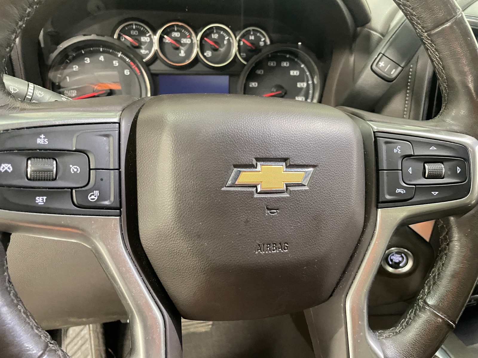 Thumbnail: 2019 Chevrolet Silverado 1500 - 4