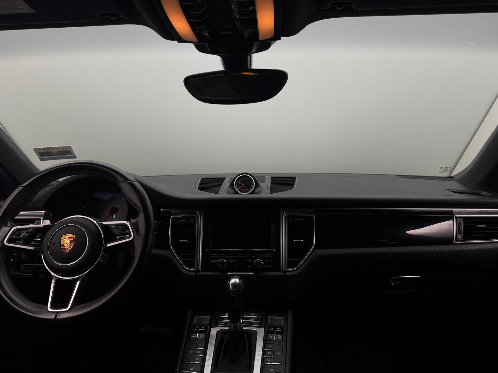 Thumbnail: 2016 Porsche Macan - 2