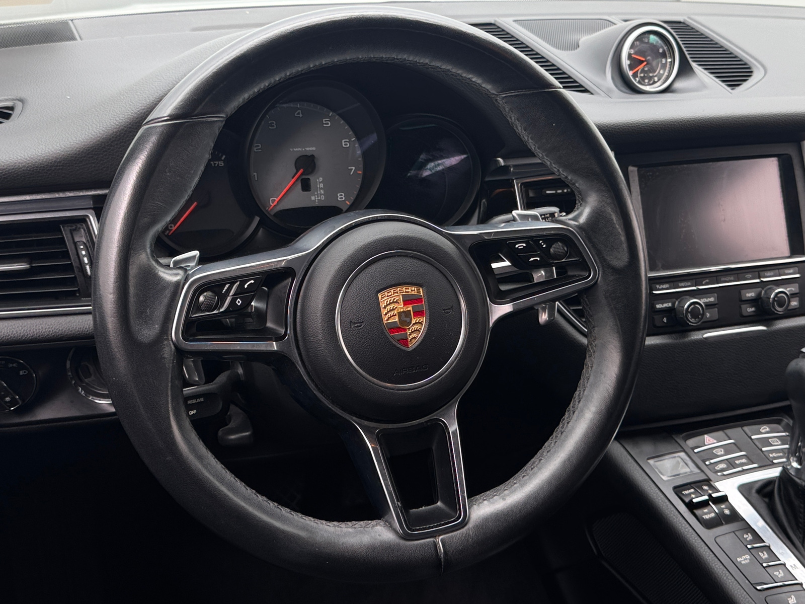 Thumbnail: 2016 Porsche Macan - 4