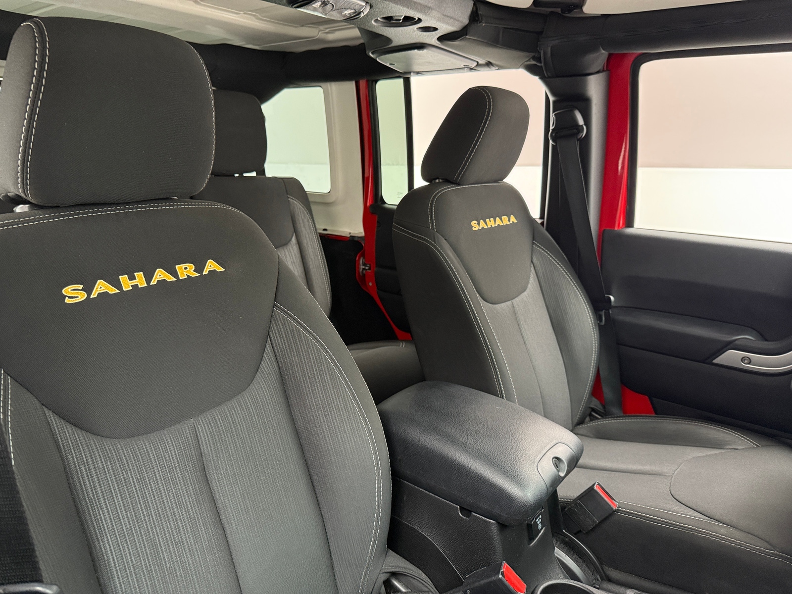 Thumbnail: 2015 Jeep Wrangler - 2