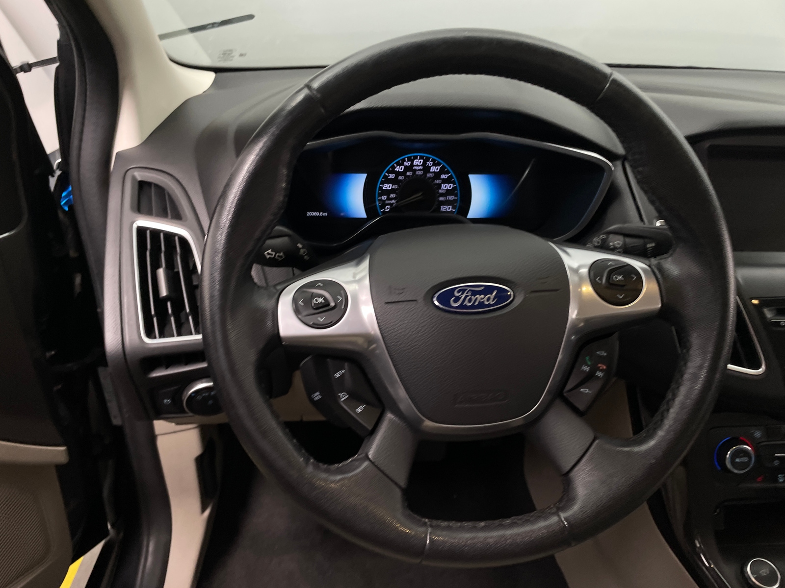 Thumbnail: 2016 Ford Focus - 5