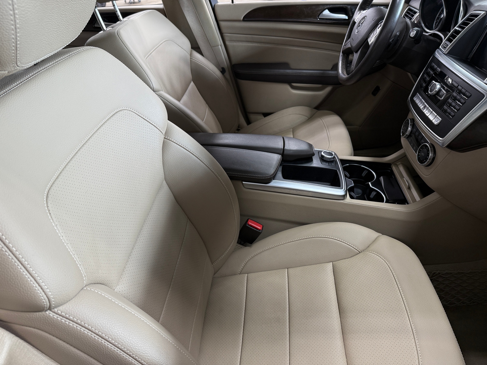 Thumbnail: 2015 Mercedes-Benz M-Class - 2
