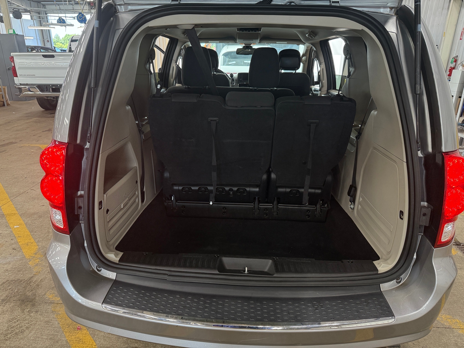 Thumbnail: 2019 Dodge Grand Caravan - 7
