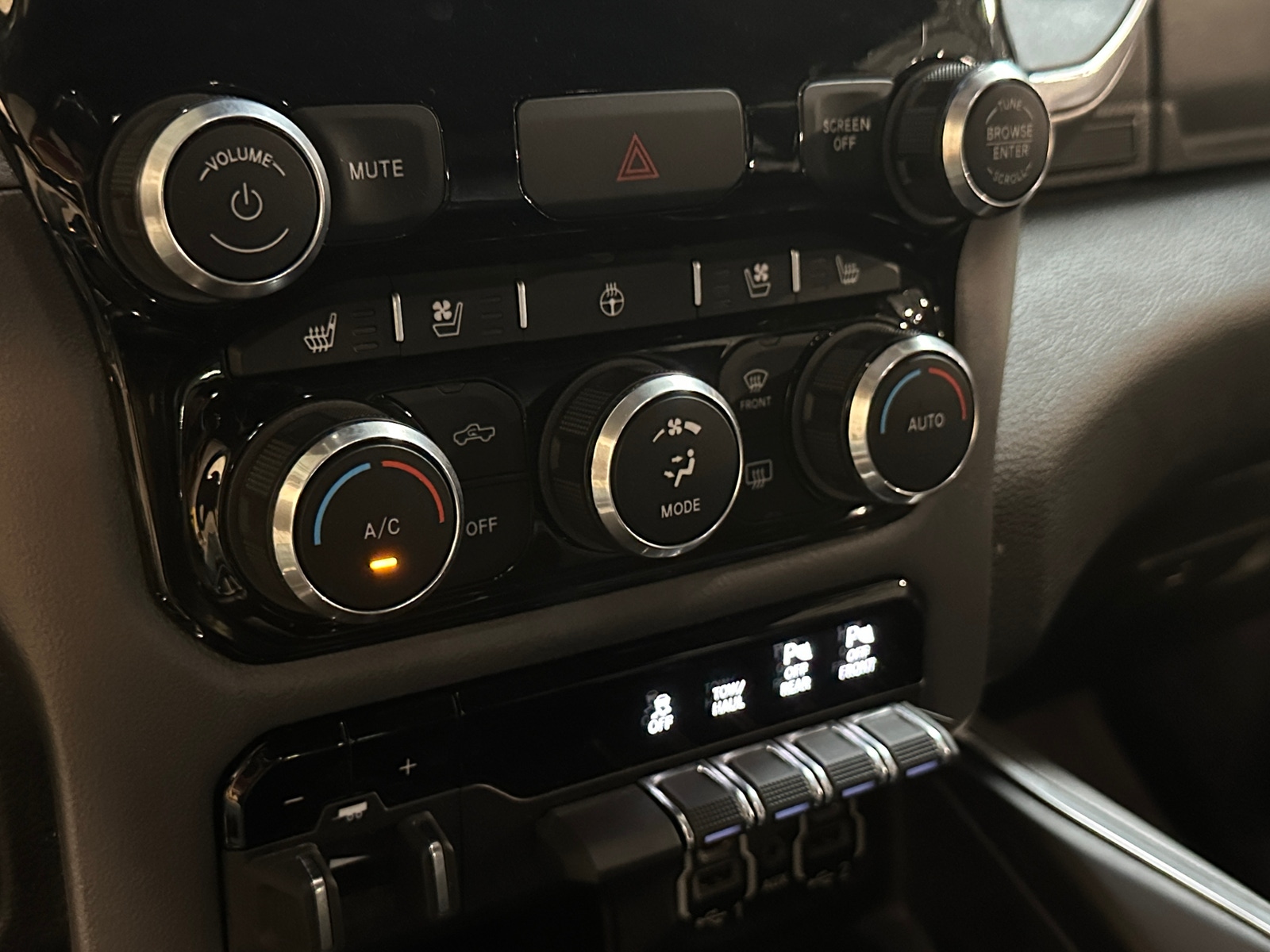 Thumbnail: 2022 RAM 1500 - 3