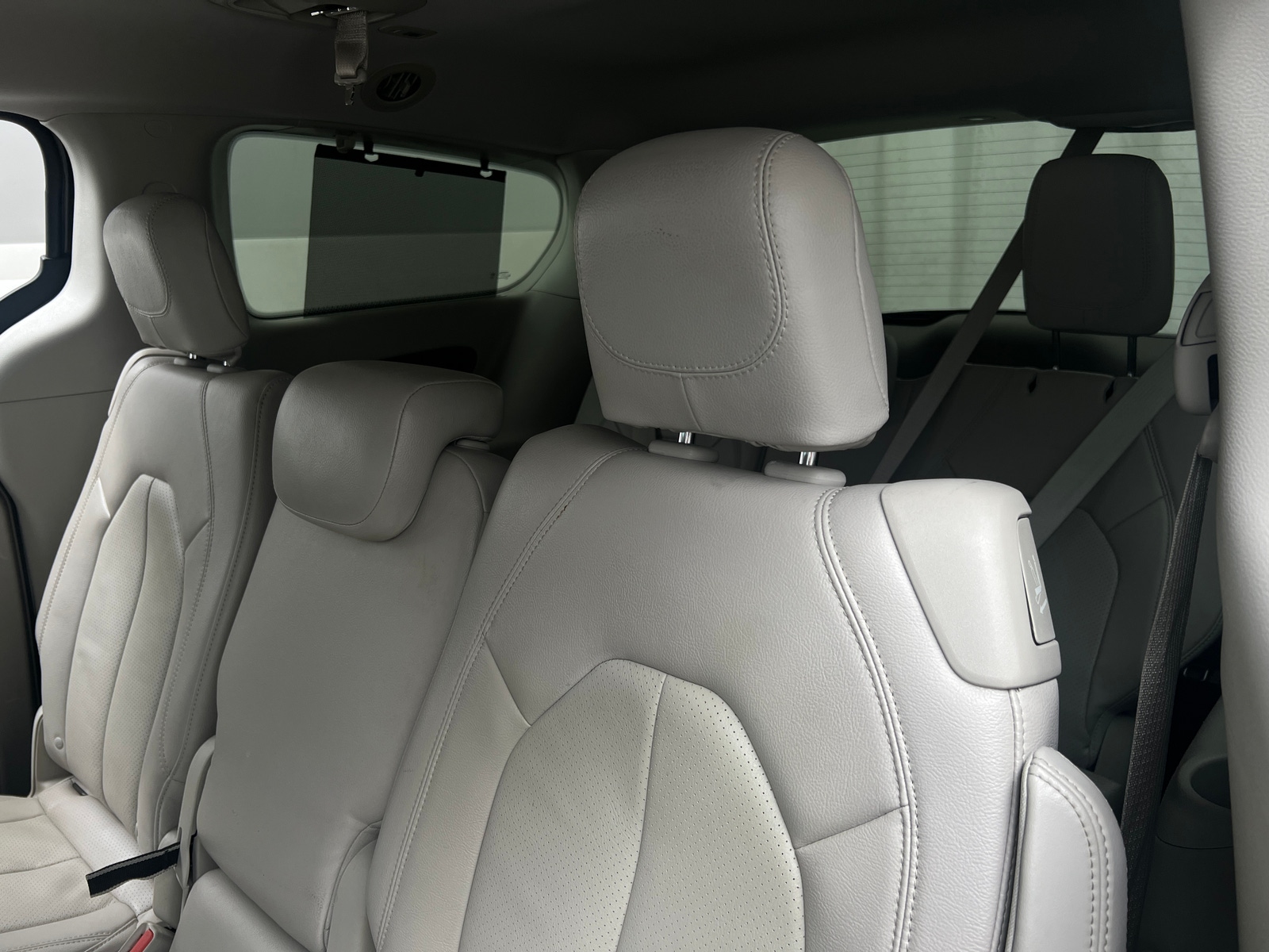 Thumbnail: 2018 Chrysler Pacifica - 5