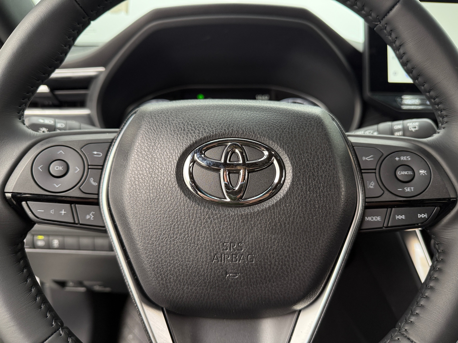 Thumbnail: 2024 Toyota Venza - 4