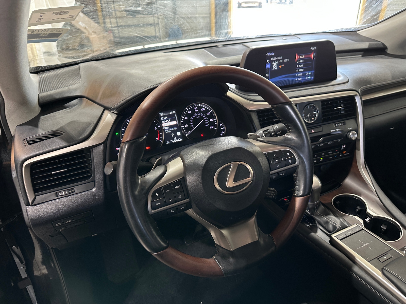 Thumbnail: 2020 Lexus RX - 4