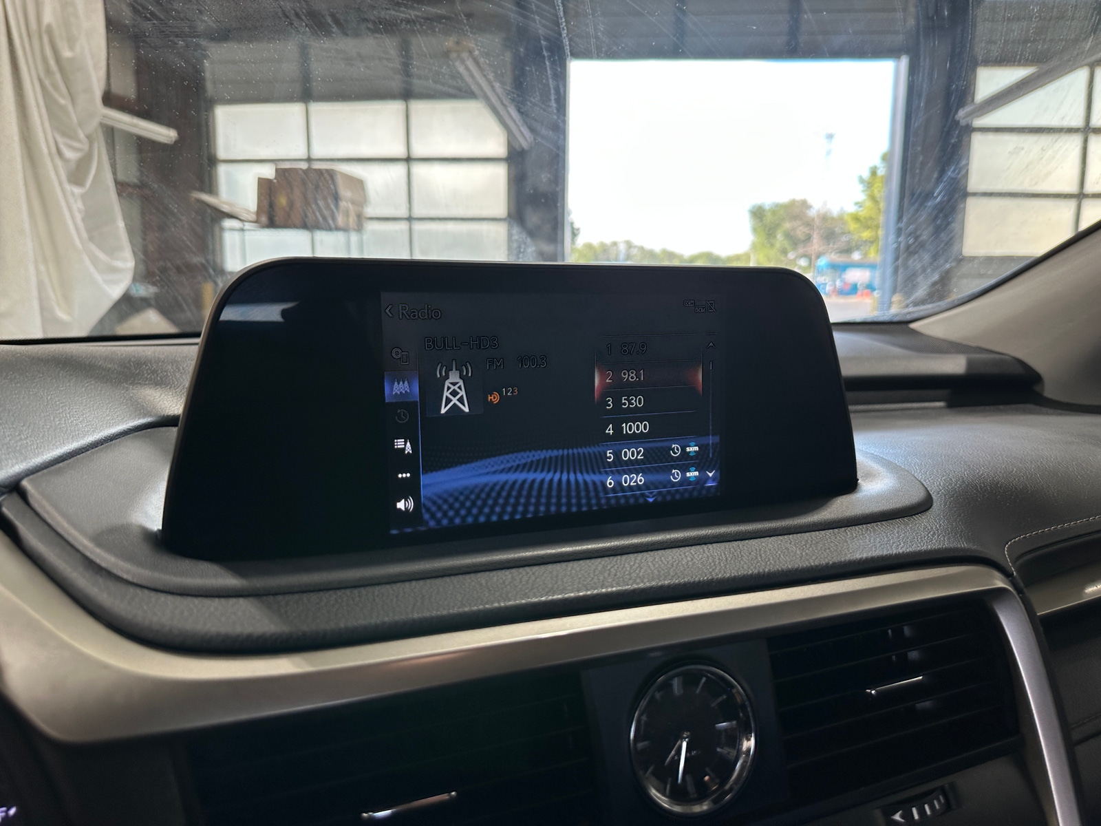 Thumbnail: 2020 Lexus RX - 3