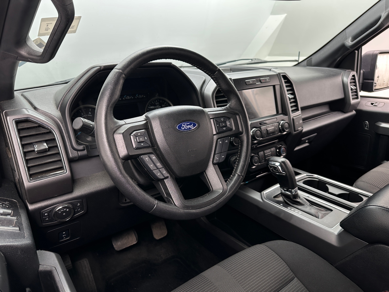 Thumbnail: 2017 Ford Econoline - 3