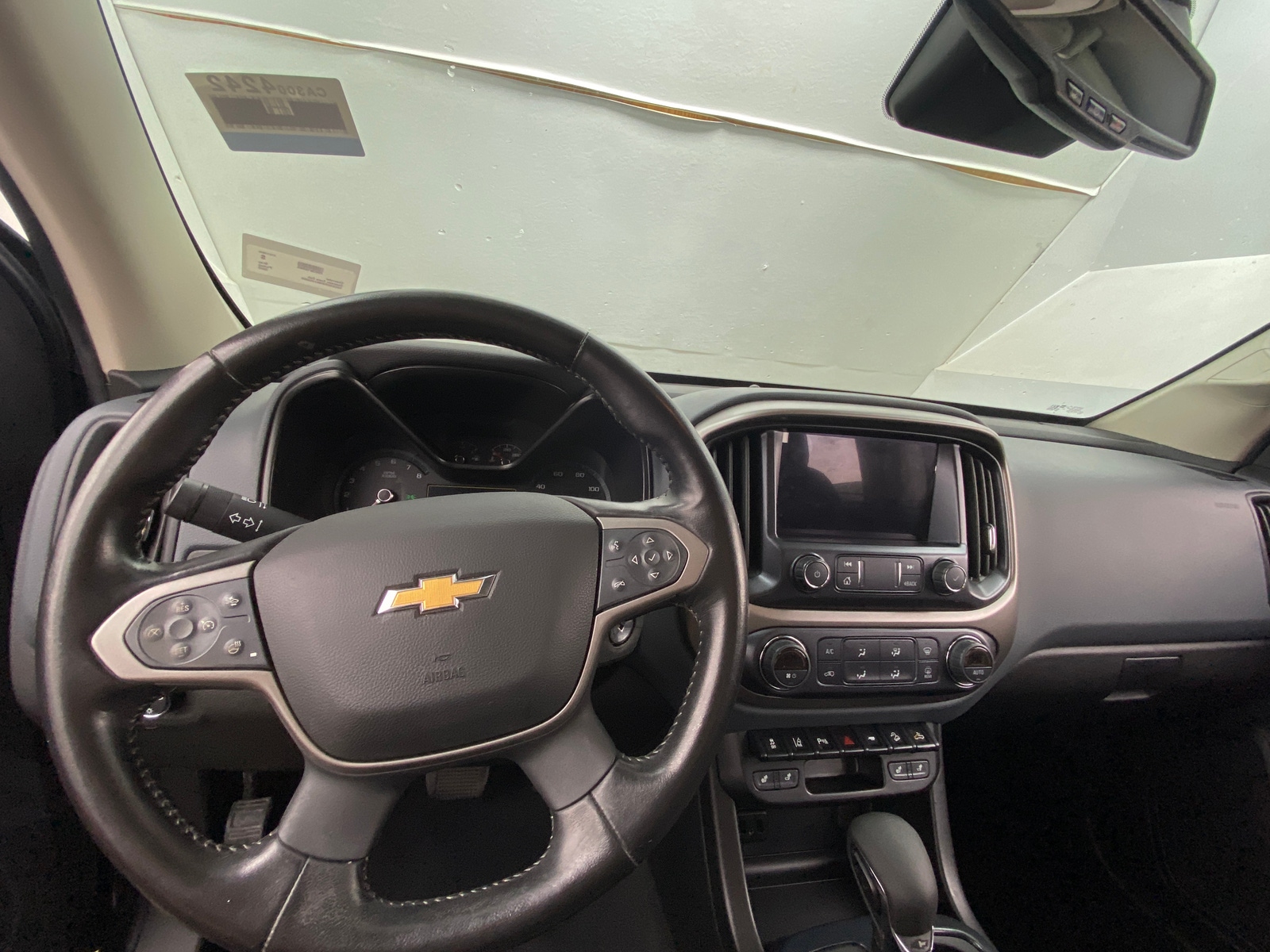 Thumbnail: 2022 Chevrolet Colorado - 3