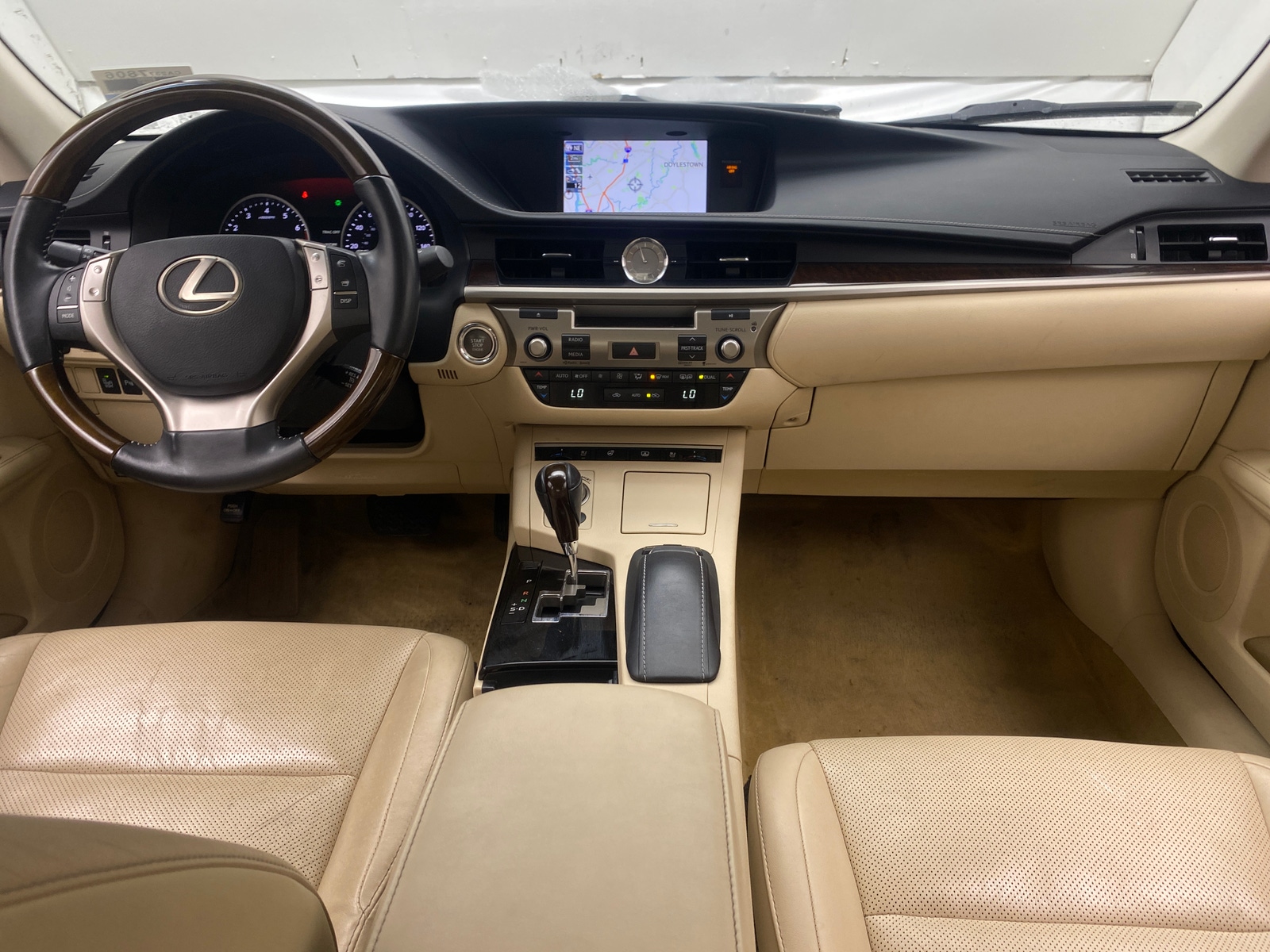Thumbnail: 2013 Lexus ES - 2