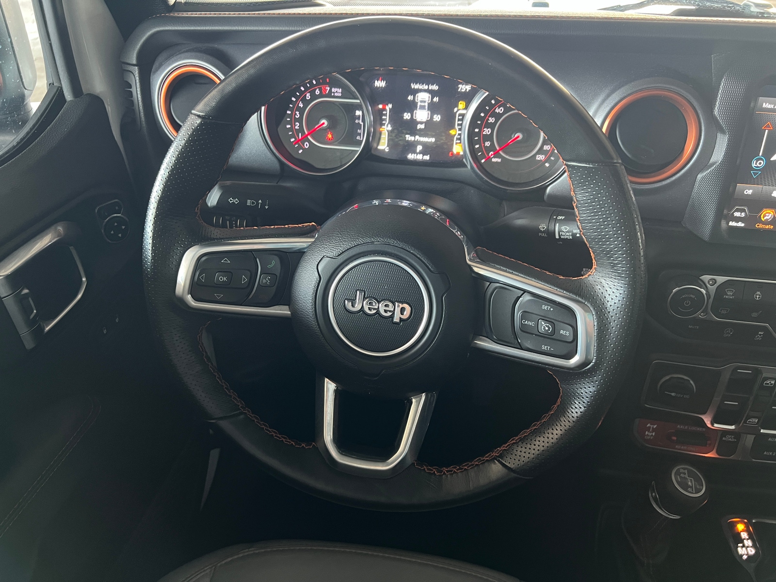 Thumbnail: 2021 Jeep Gladiator - 4