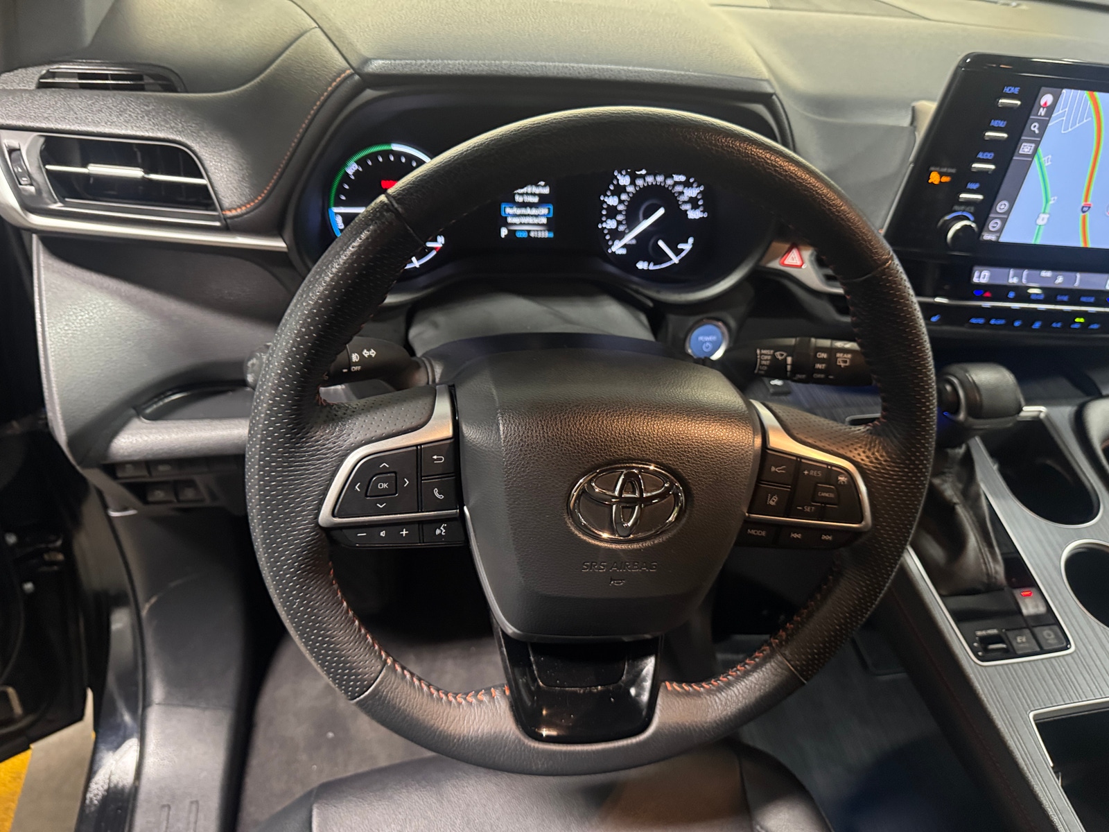 Thumbnail: 2023 Toyota Sienna - 4