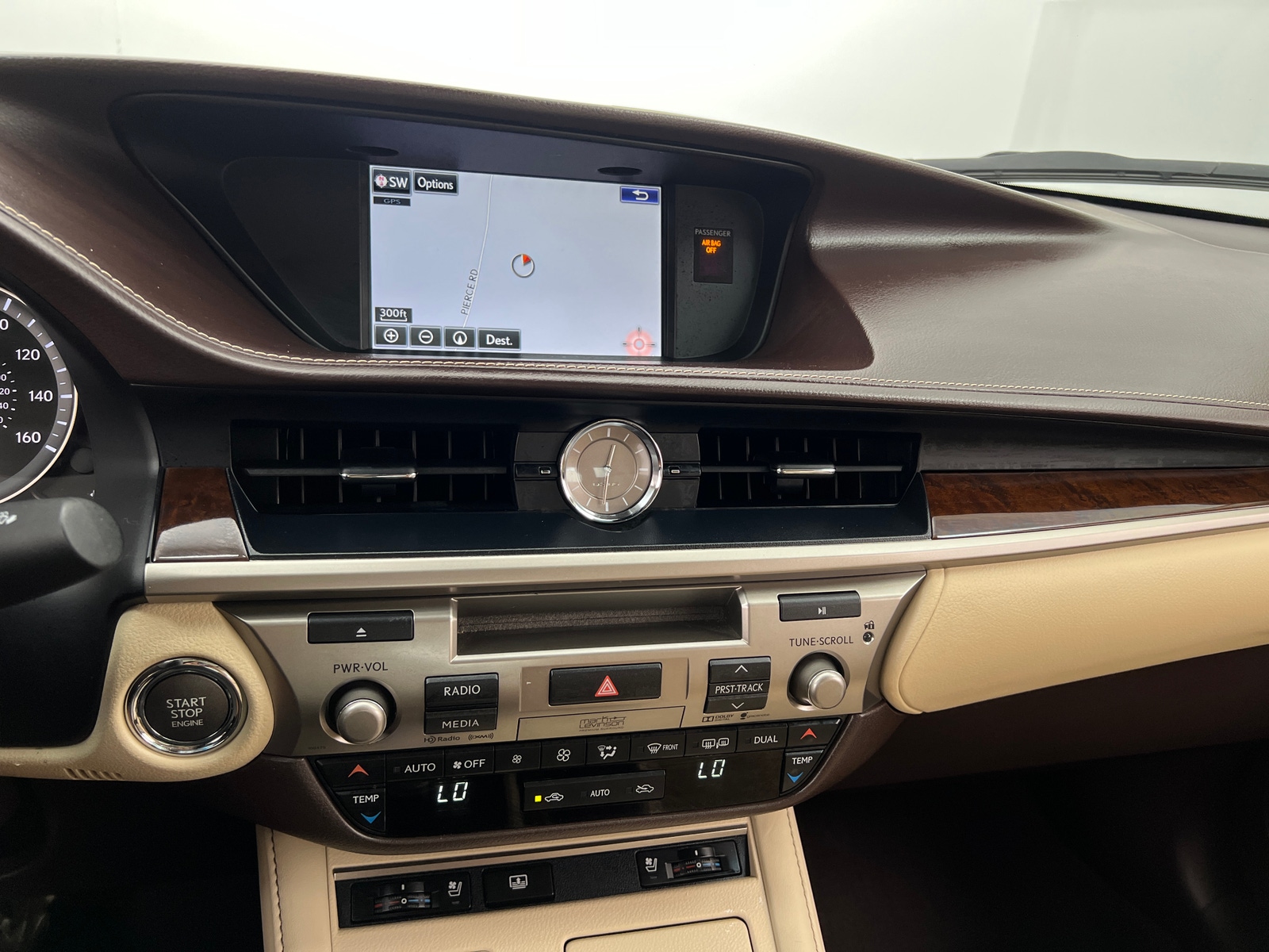 Thumbnail: 2016 Lexus ES - 4