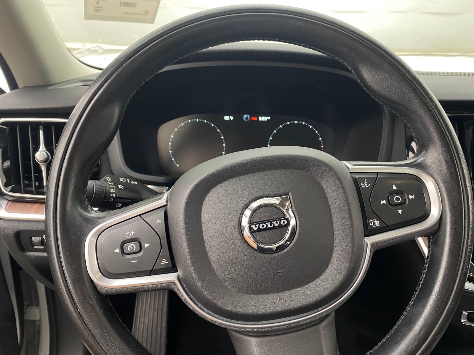 Thumbnail: 2022 Volvo S60 - 4