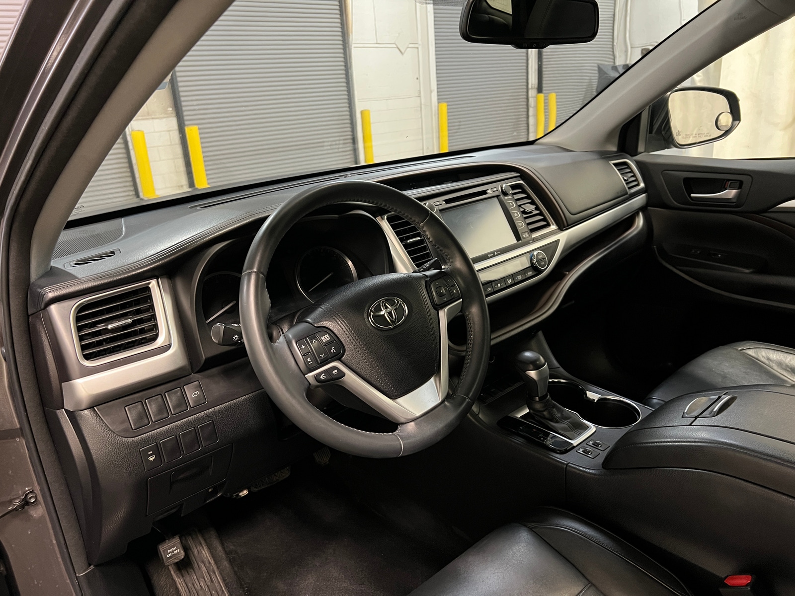 Thumbnail: 2015 Toyota Highlander - 2