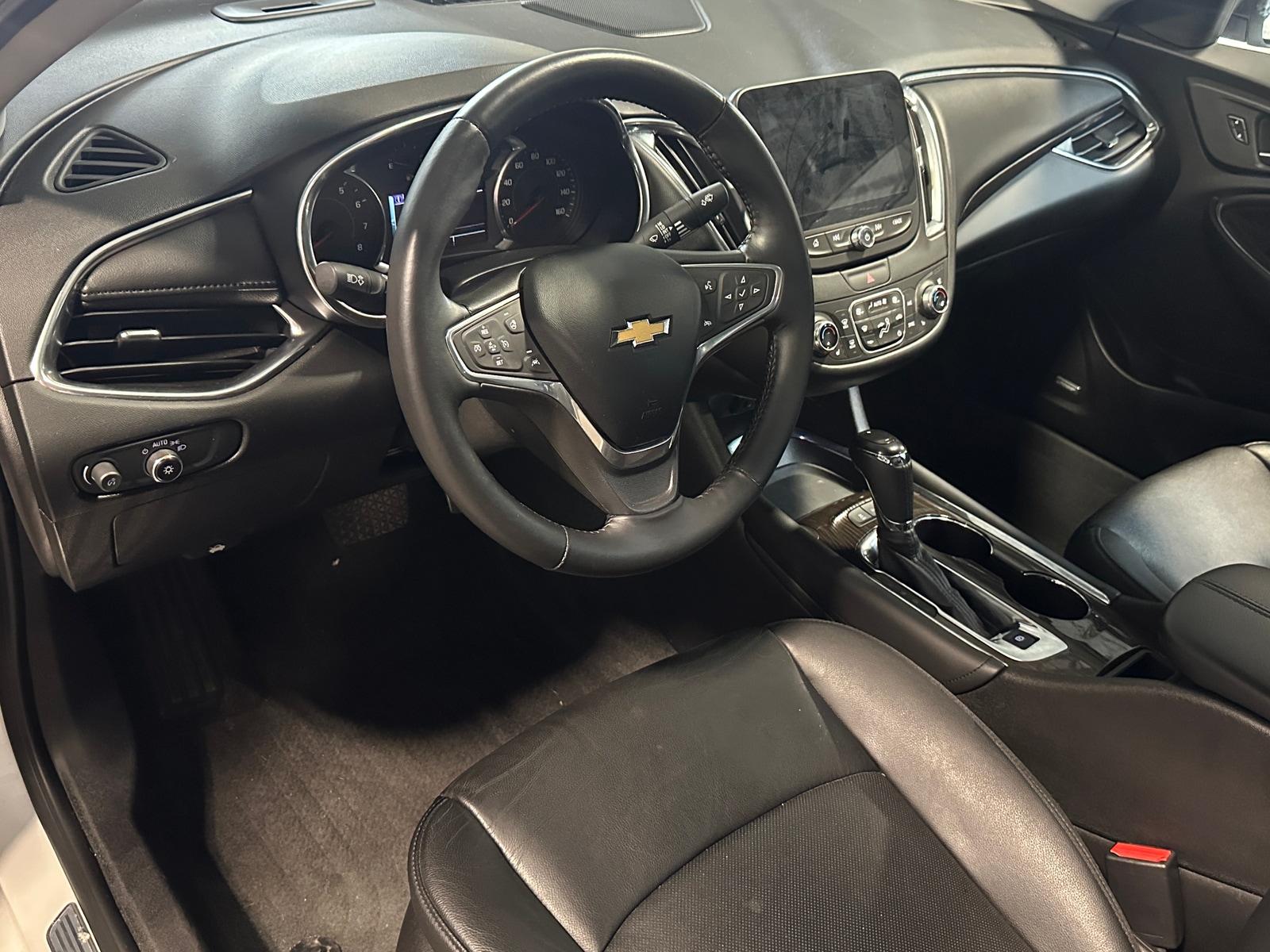 Thumbnail: 2016 Chevrolet Malibu - 2