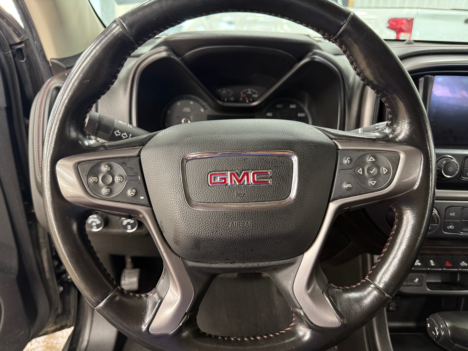 Thumbnail: 2020 GMC Canyon - 4
