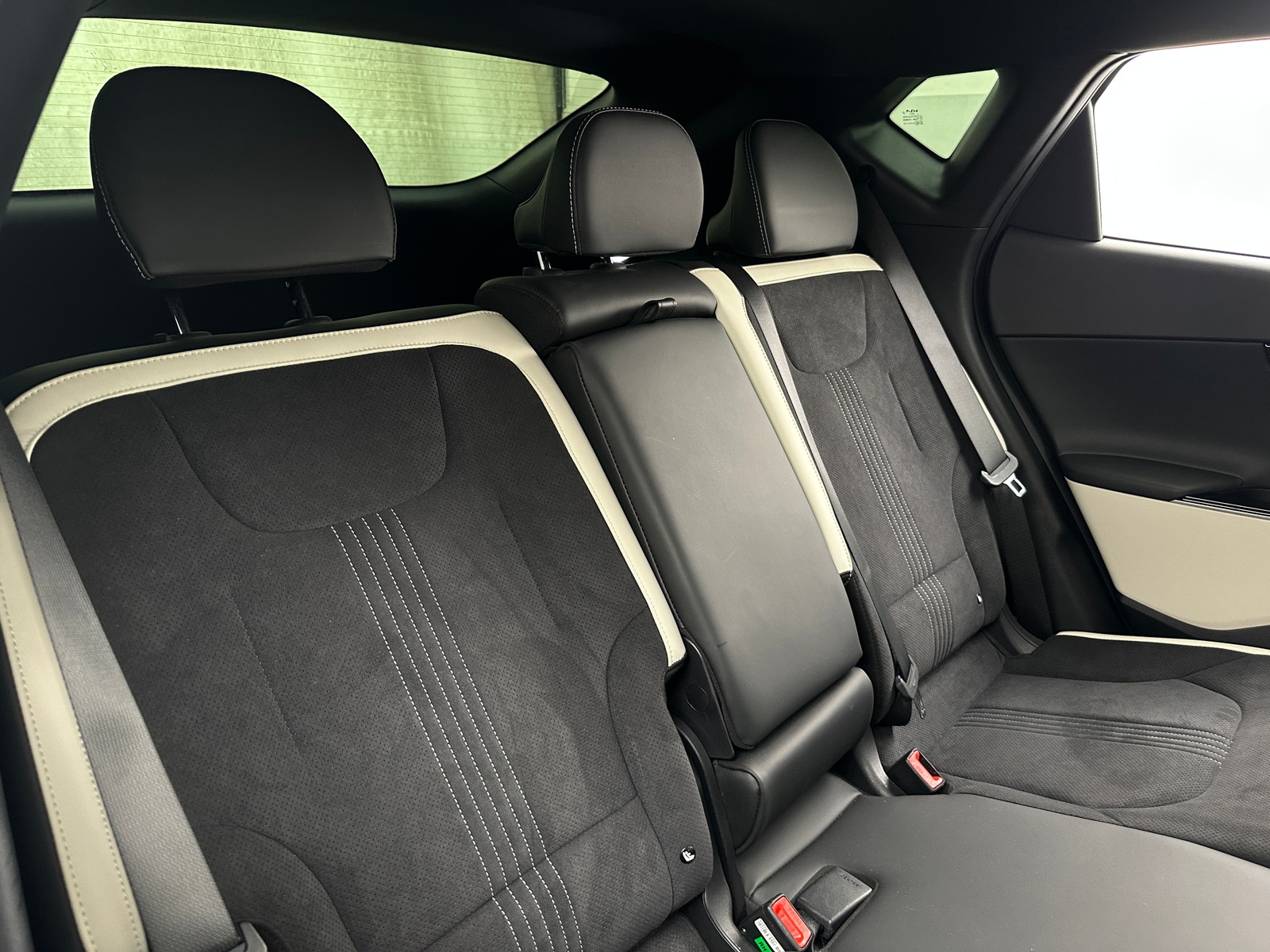 Thumbnail: 2022 Kia EV6 - 5