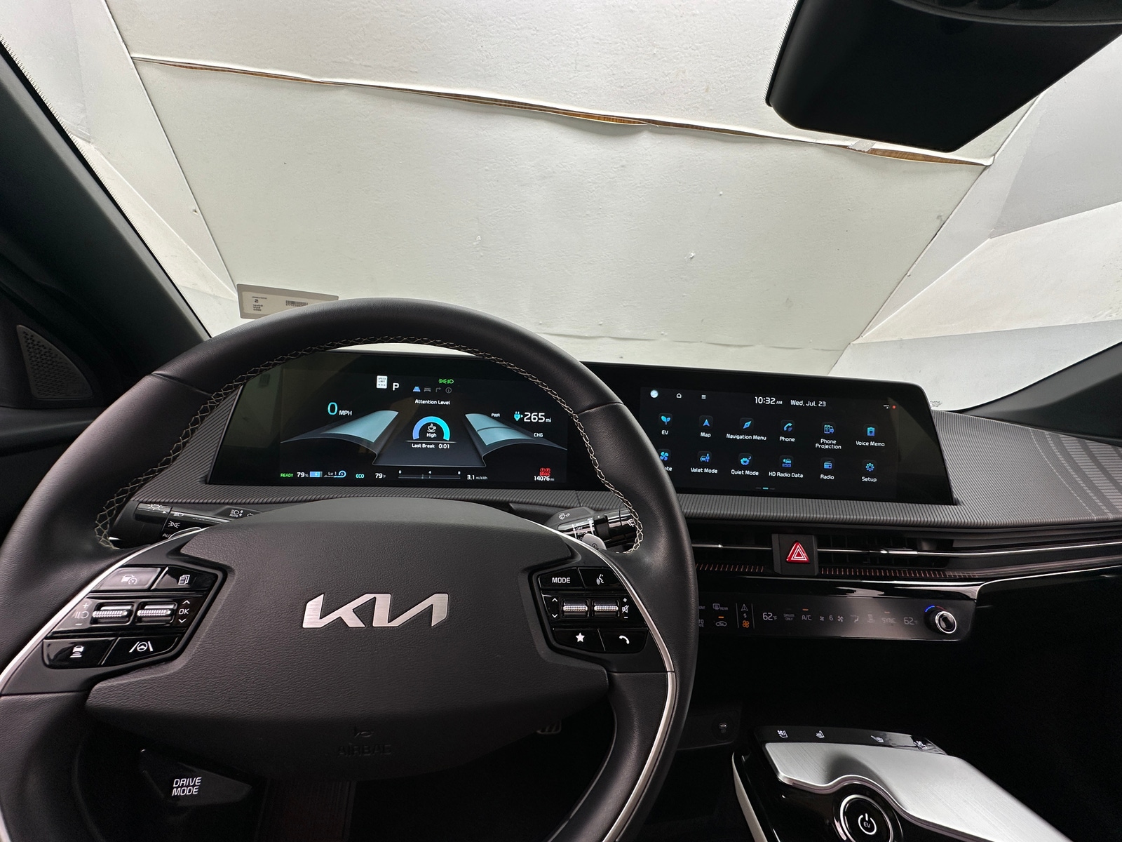 Thumbnail: 2022 Kia EV6 - 2