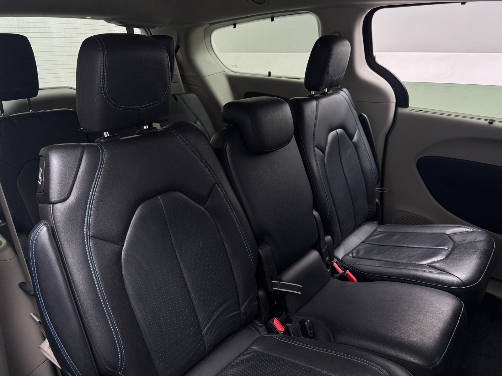 Thumbnail: 2021 Chrysler Pacifica - 5