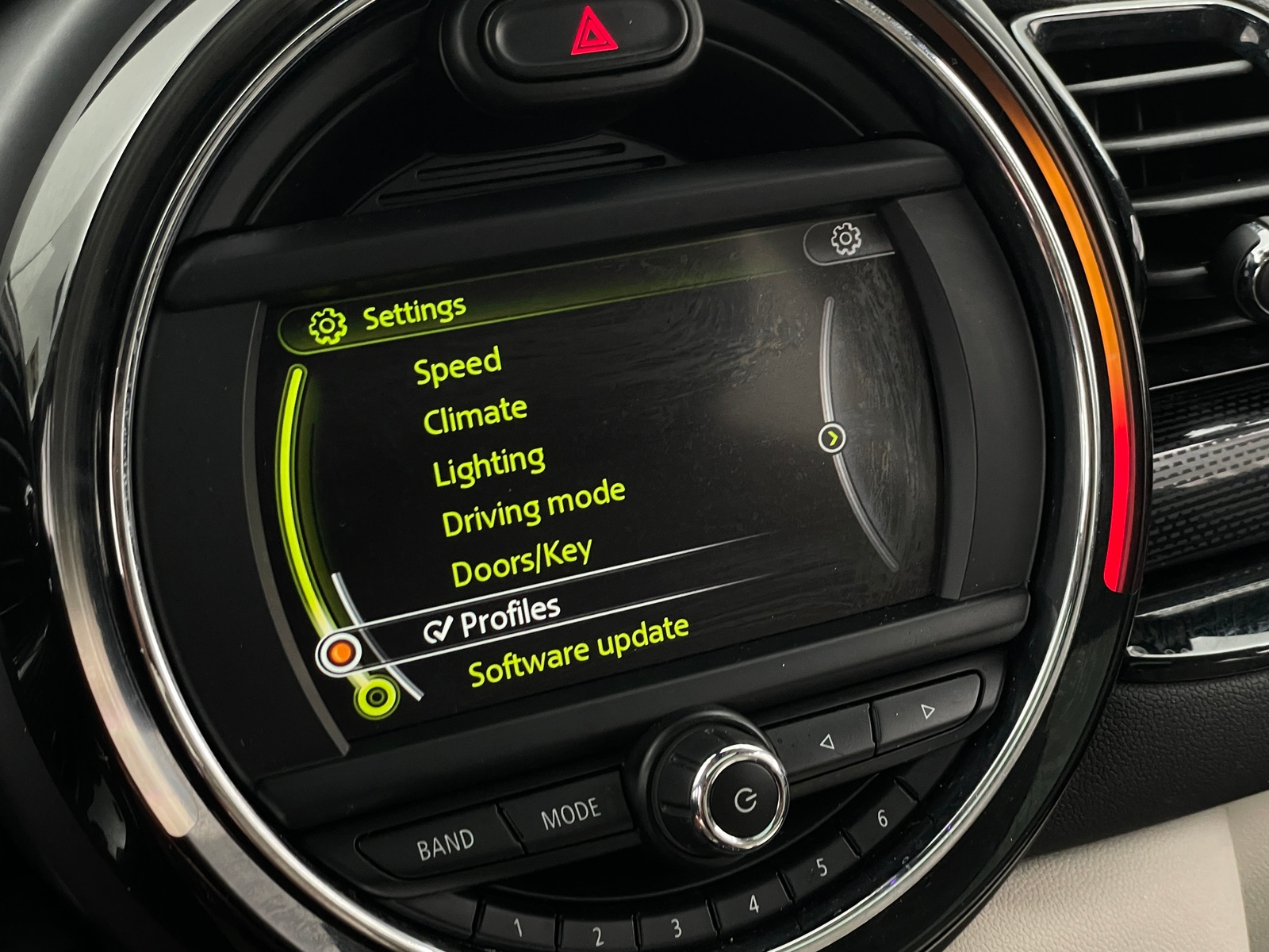 Thumbnail: 2017 MINI Cooper Clubman - 3