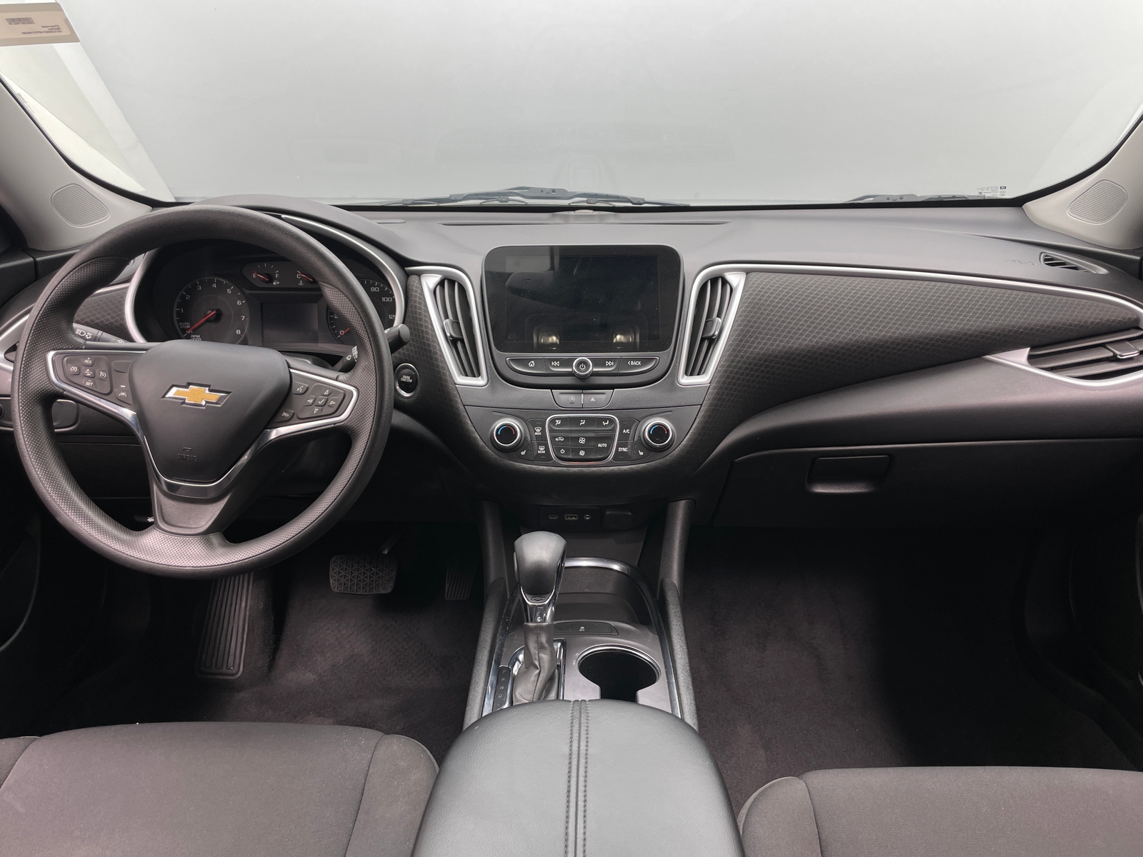 Thumbnail: 2023 Chevrolet Malibu - 3
