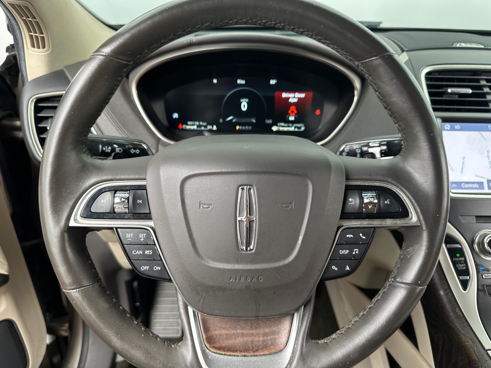 Thumbnail: 2019 Lincoln Nautilus - 4