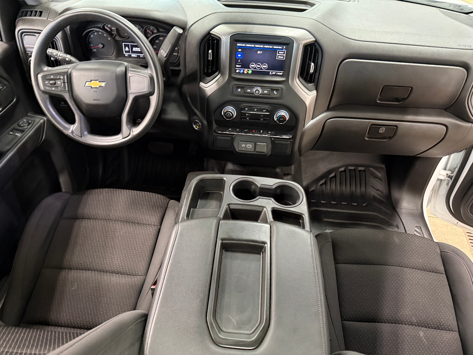 Thumbnail: 2024 Chevrolet Silverado 1500 - 3