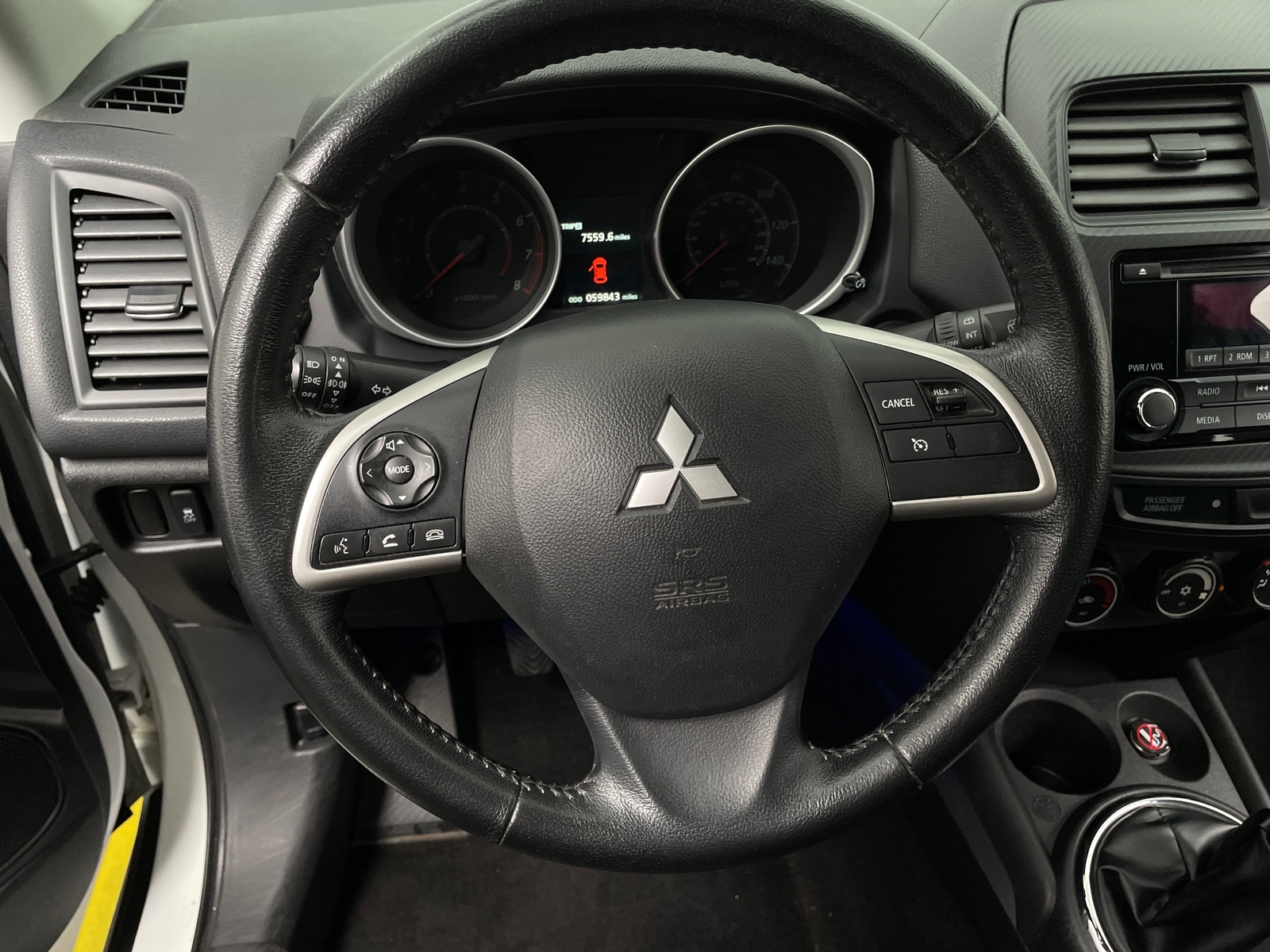 Thumbnail: 2015 Mitsubishi Outlander Sport - 5