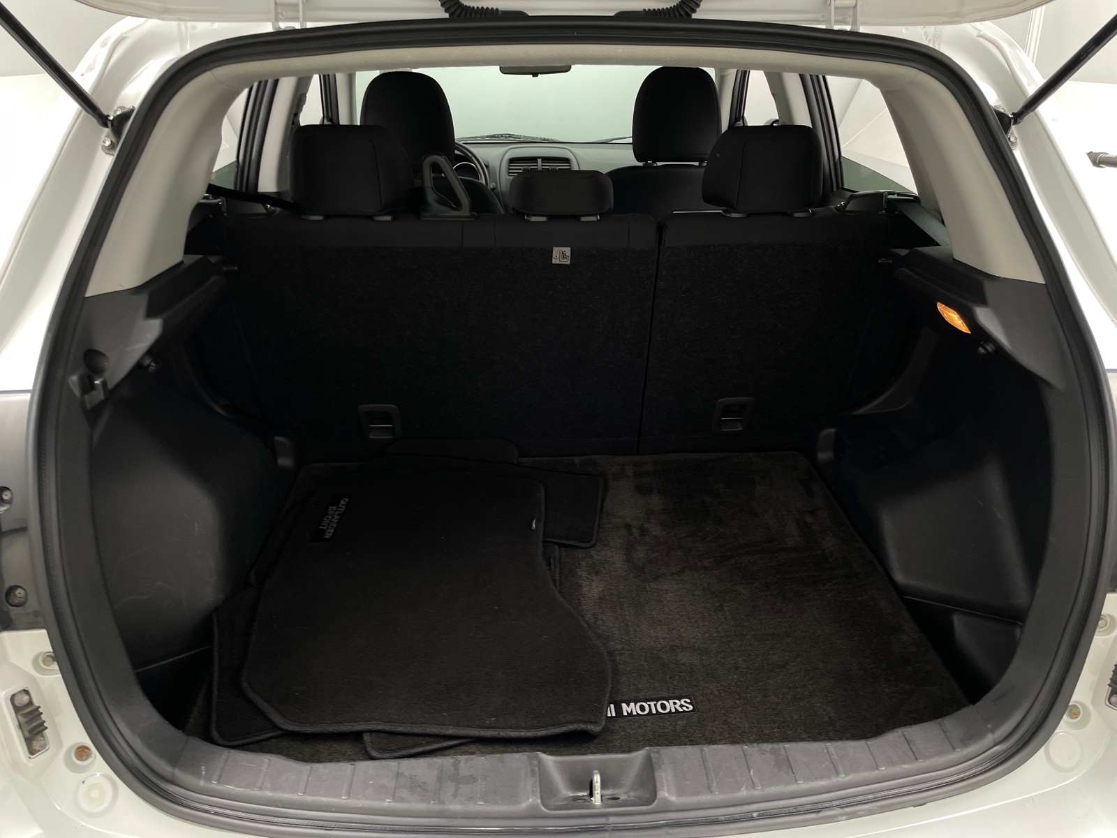 Thumbnail: 2015 Mitsubishi Outlander Sport - 7