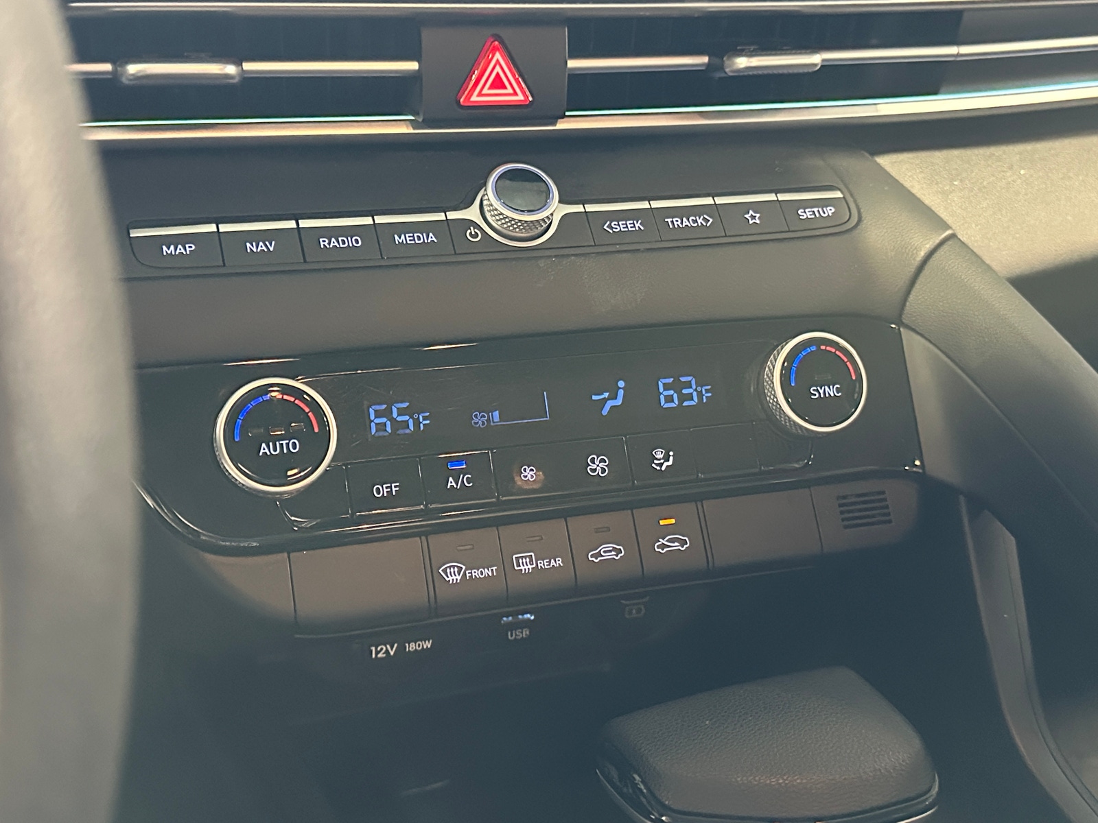 Thumbnail: 2024 Hyundai Elantra - 4