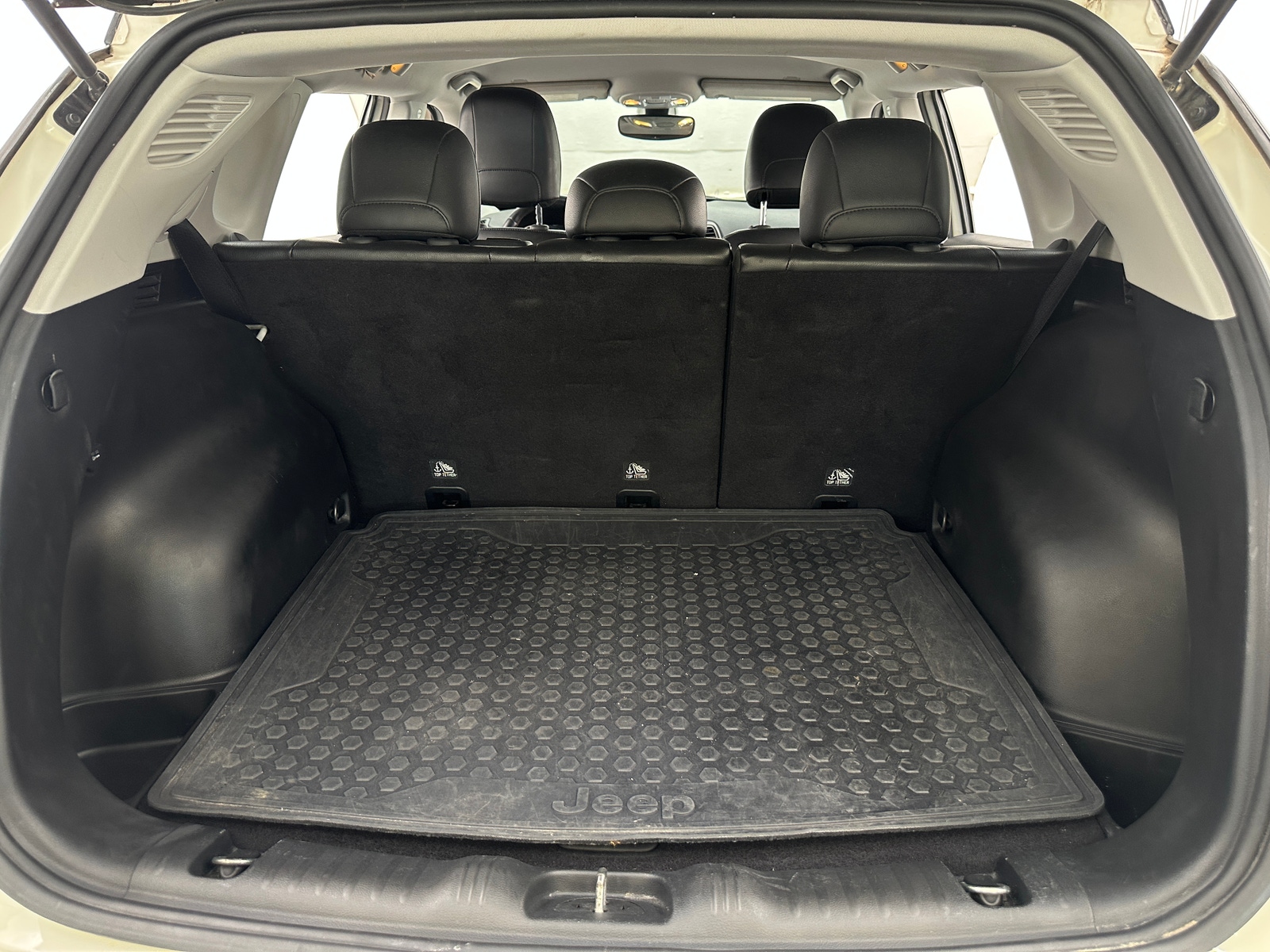 Thumbnail: 2018 Jeep Compass - 6