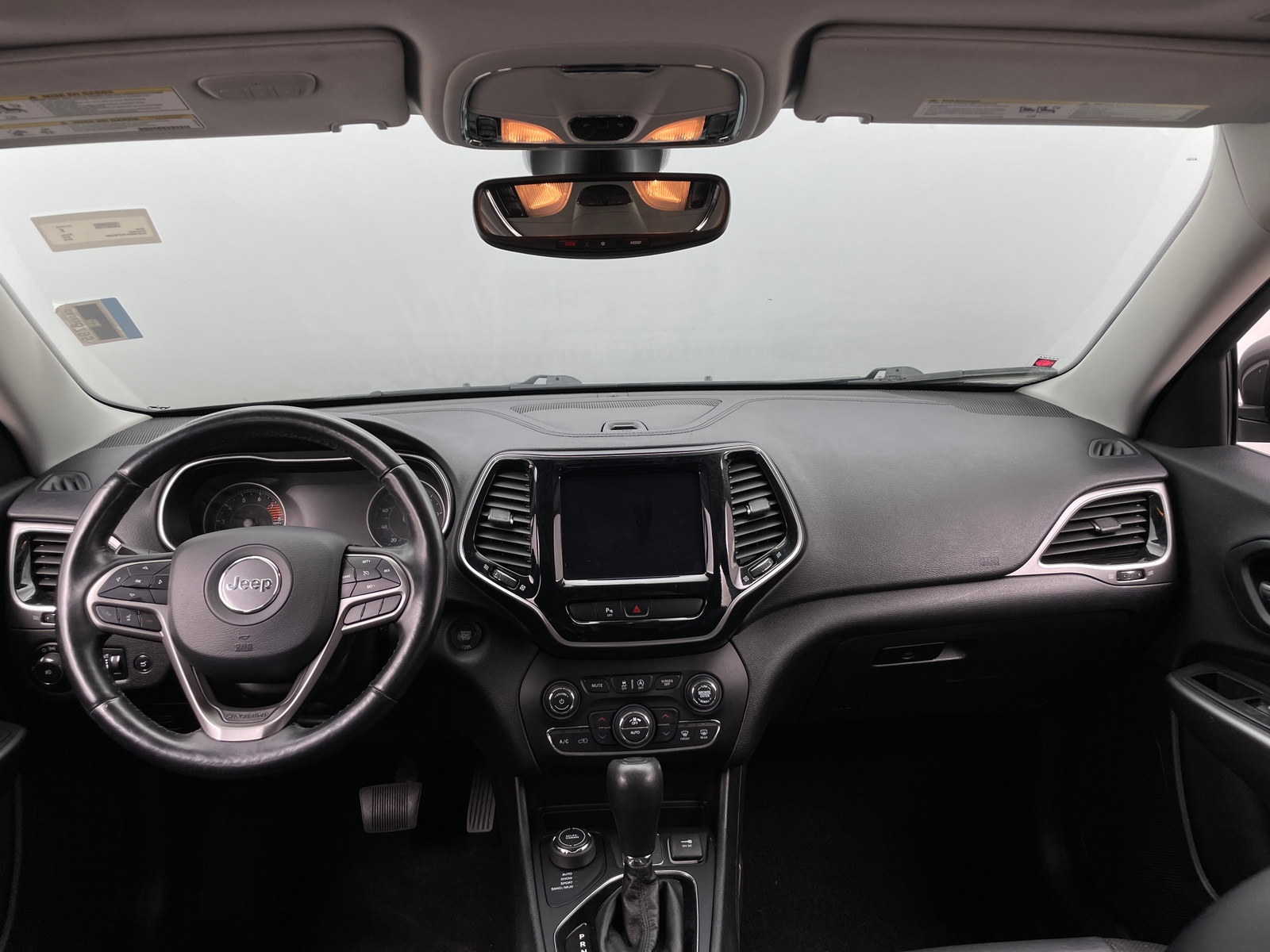 Thumbnail: 2019 Jeep Cherokee - 2